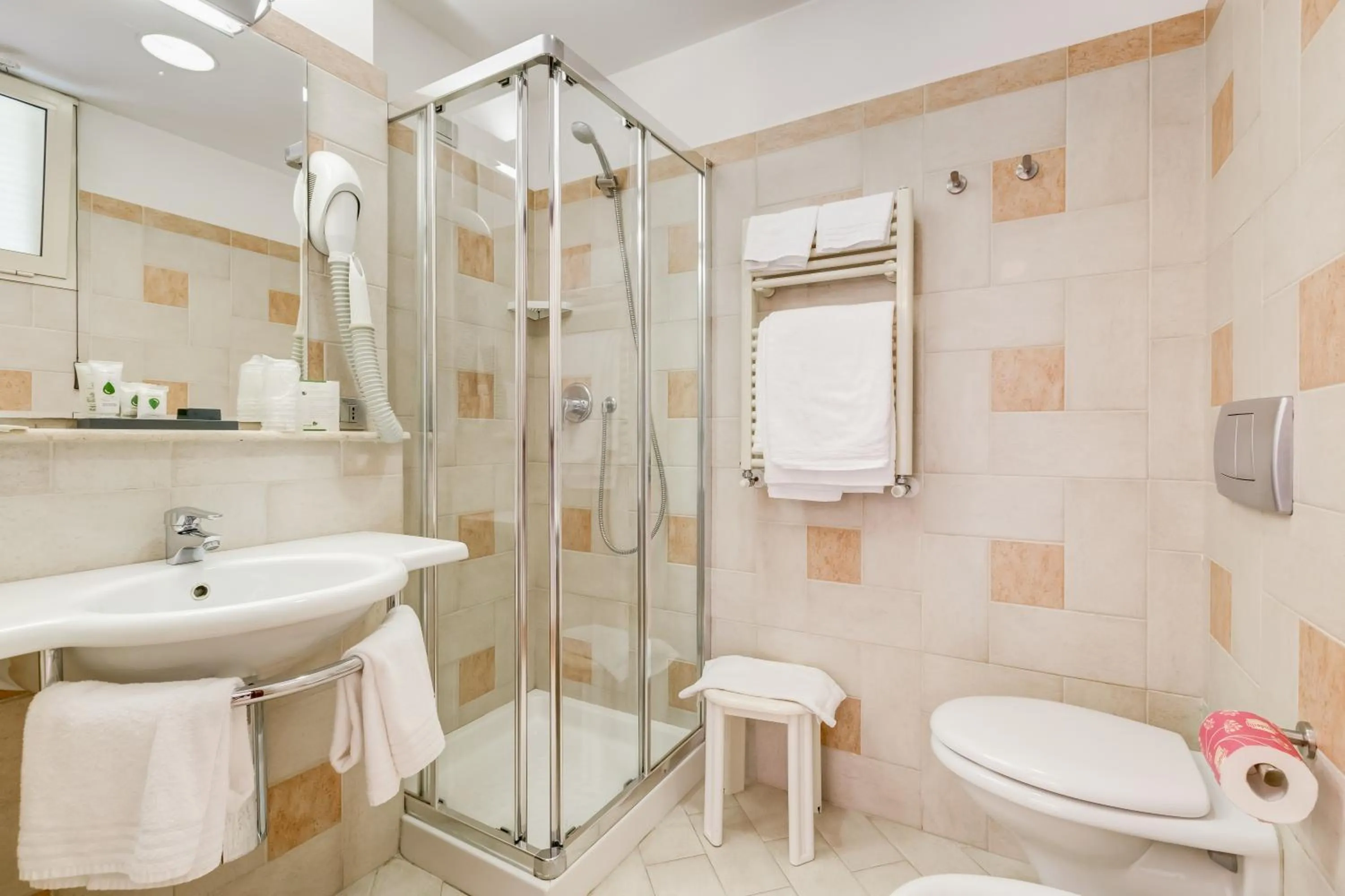 Bathroom in Hotel Europa Beach Village