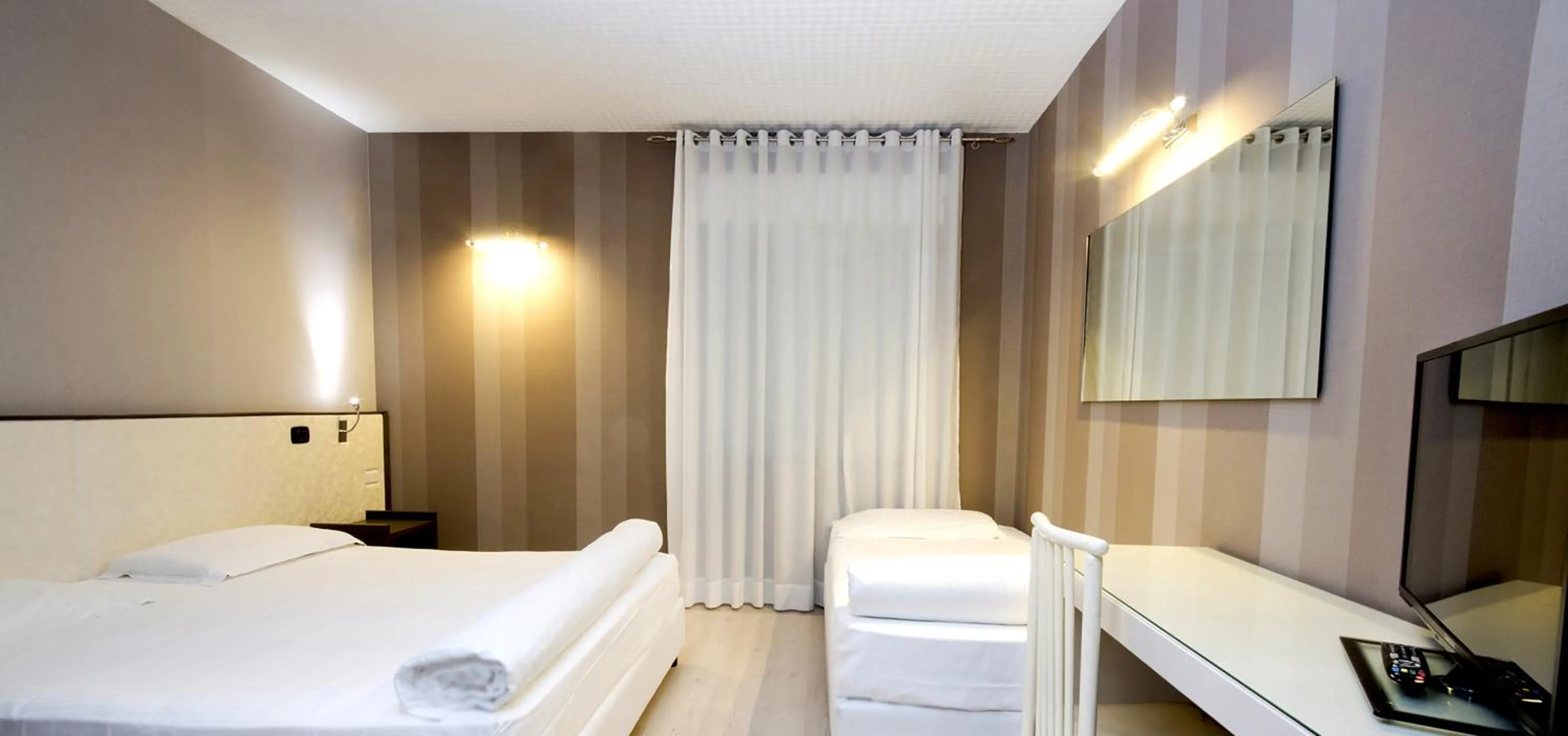 Bed in Hotel Incontro