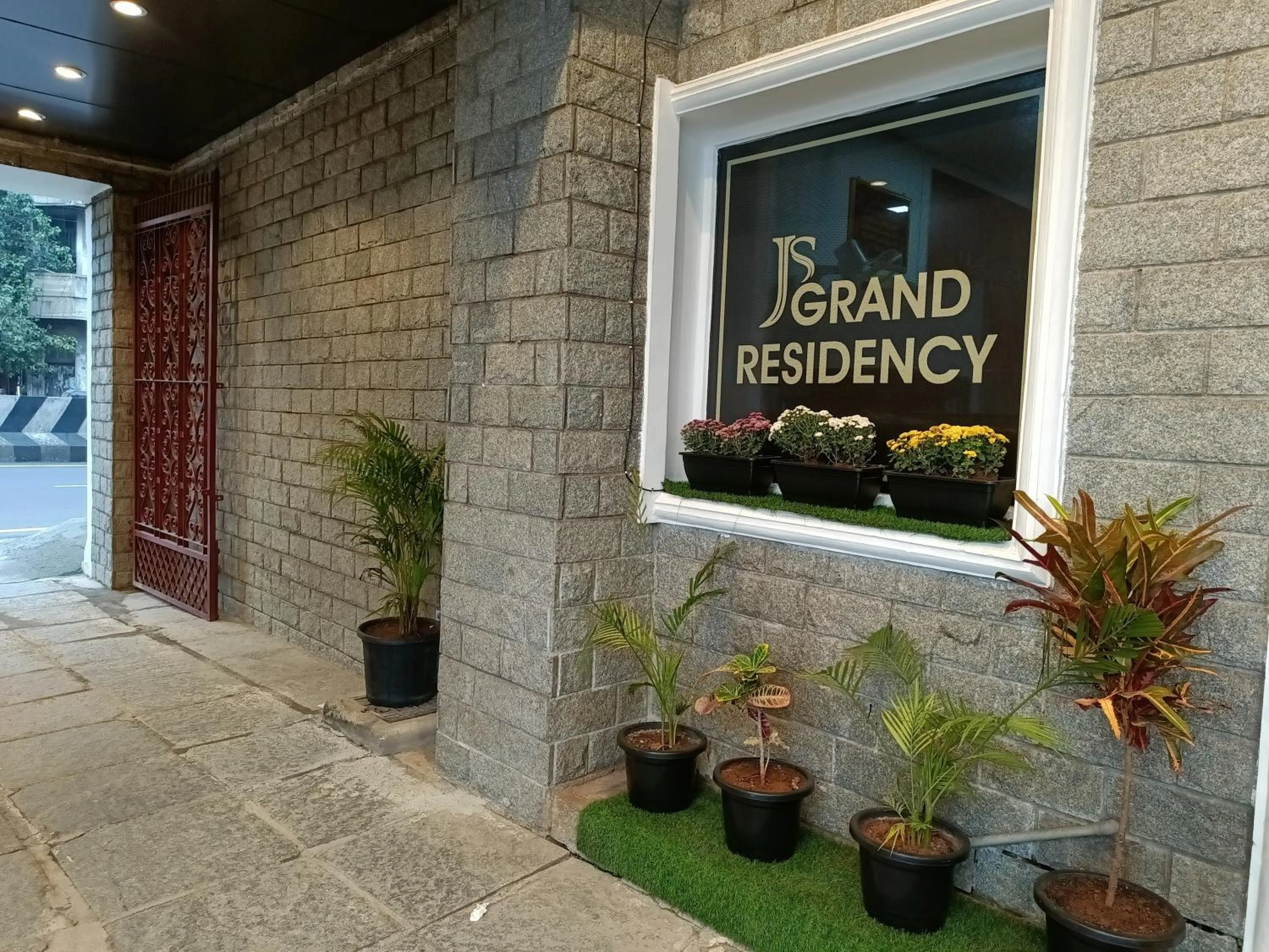 Property building in JS Grand Residency - Formerly as Emarald