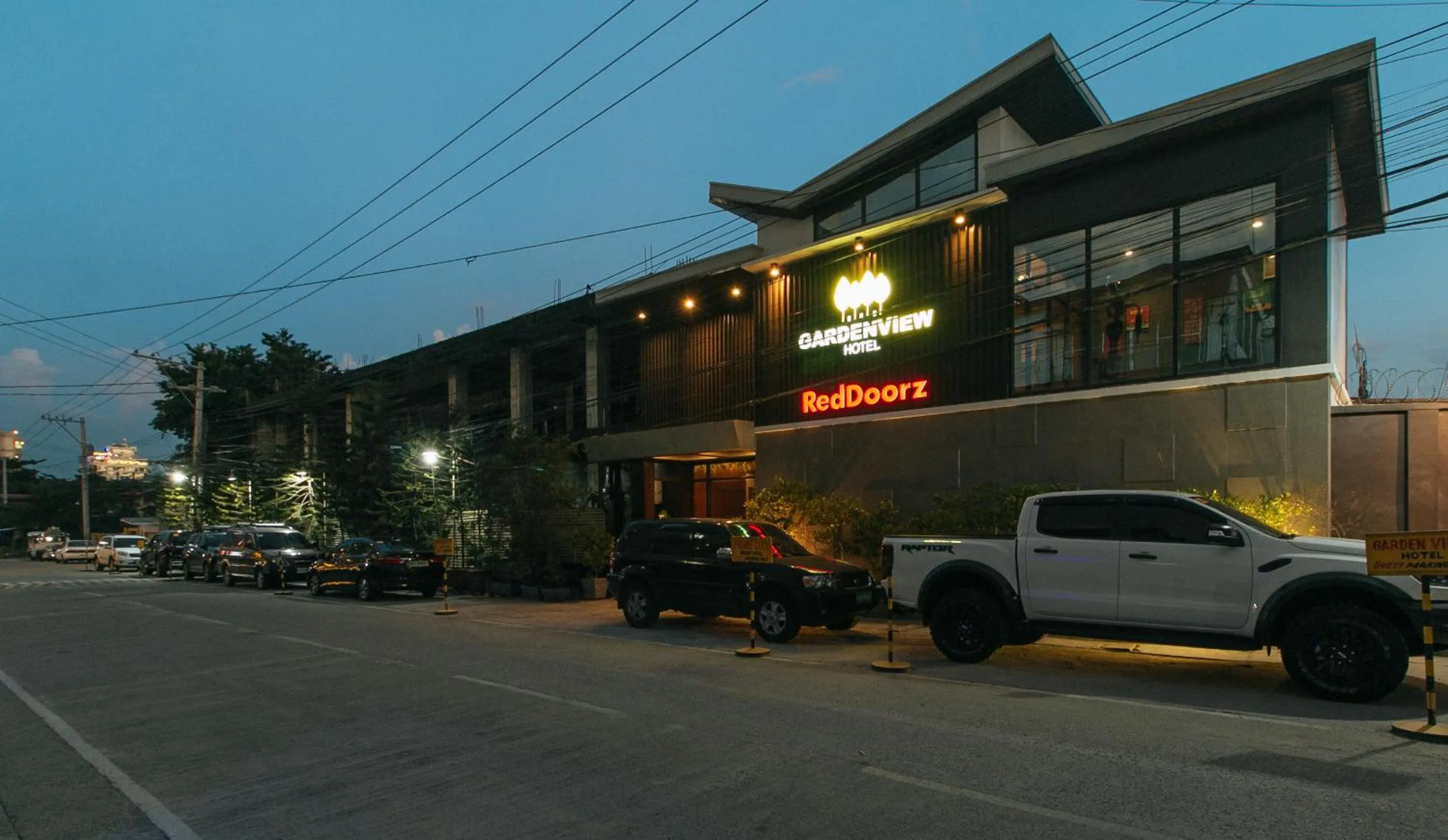 Property building in RedDoorz @ Gardenview Hotel GTower Angeles