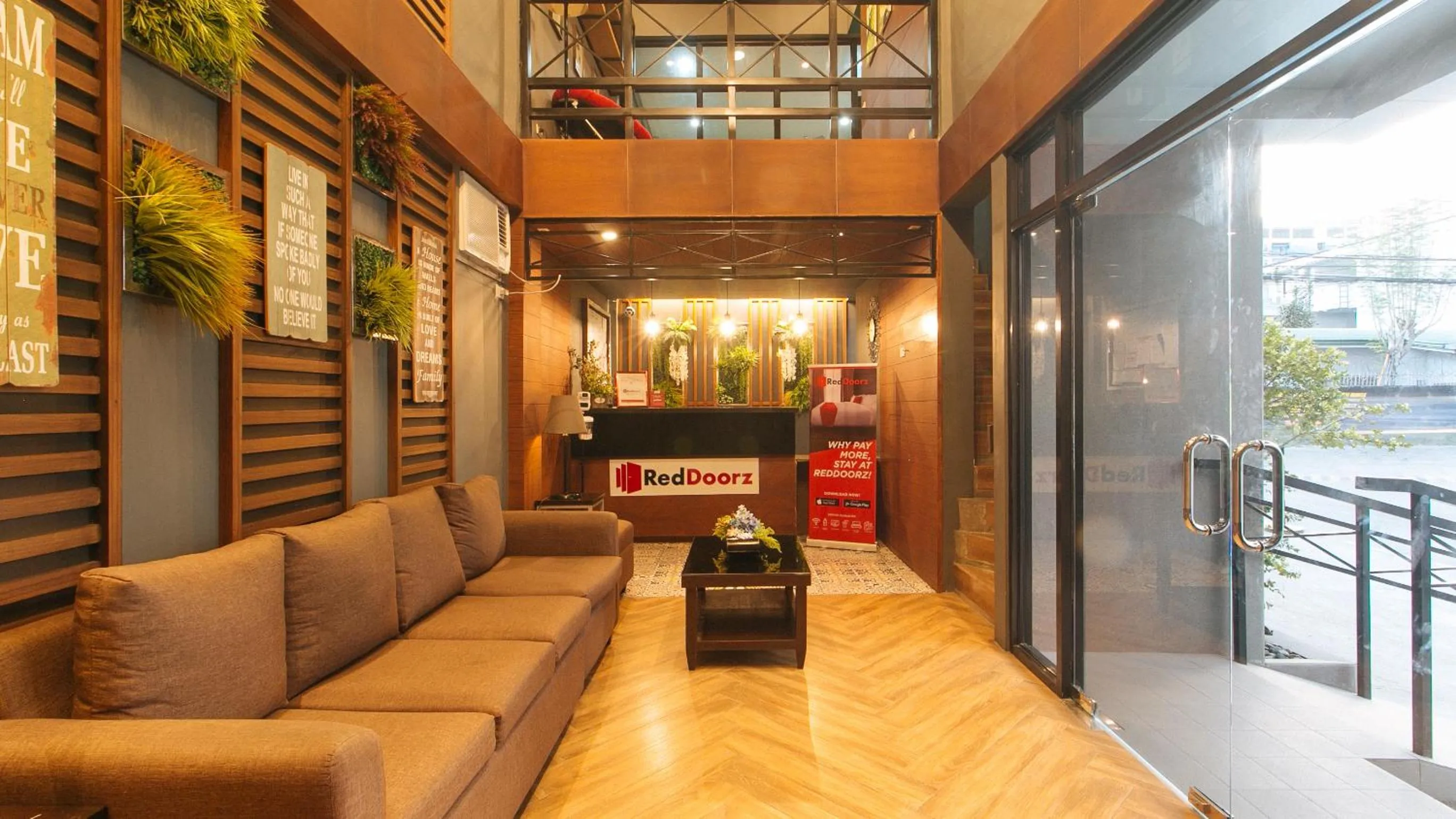 Seating area in RedDoorz @ Gardenview Hotel GTower Angeles