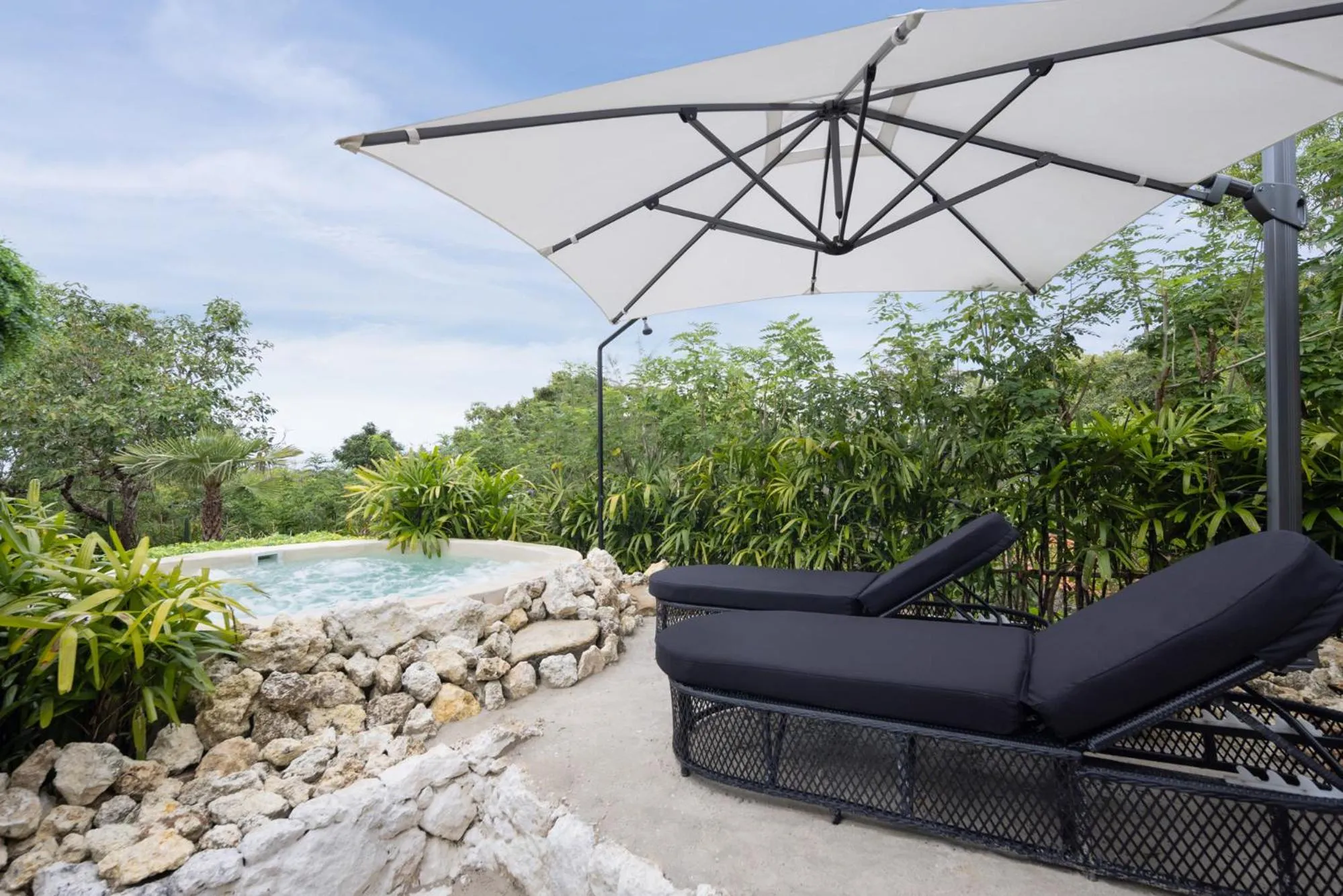 Area and facilities in Airship Bali by Alex Villas