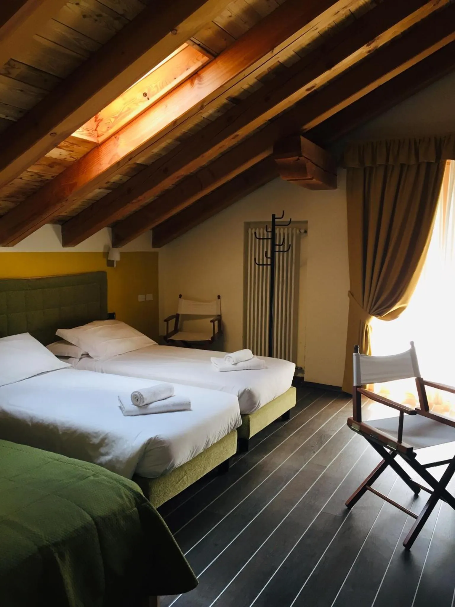 Photo of the whole room, Bed in Hotel Nordend