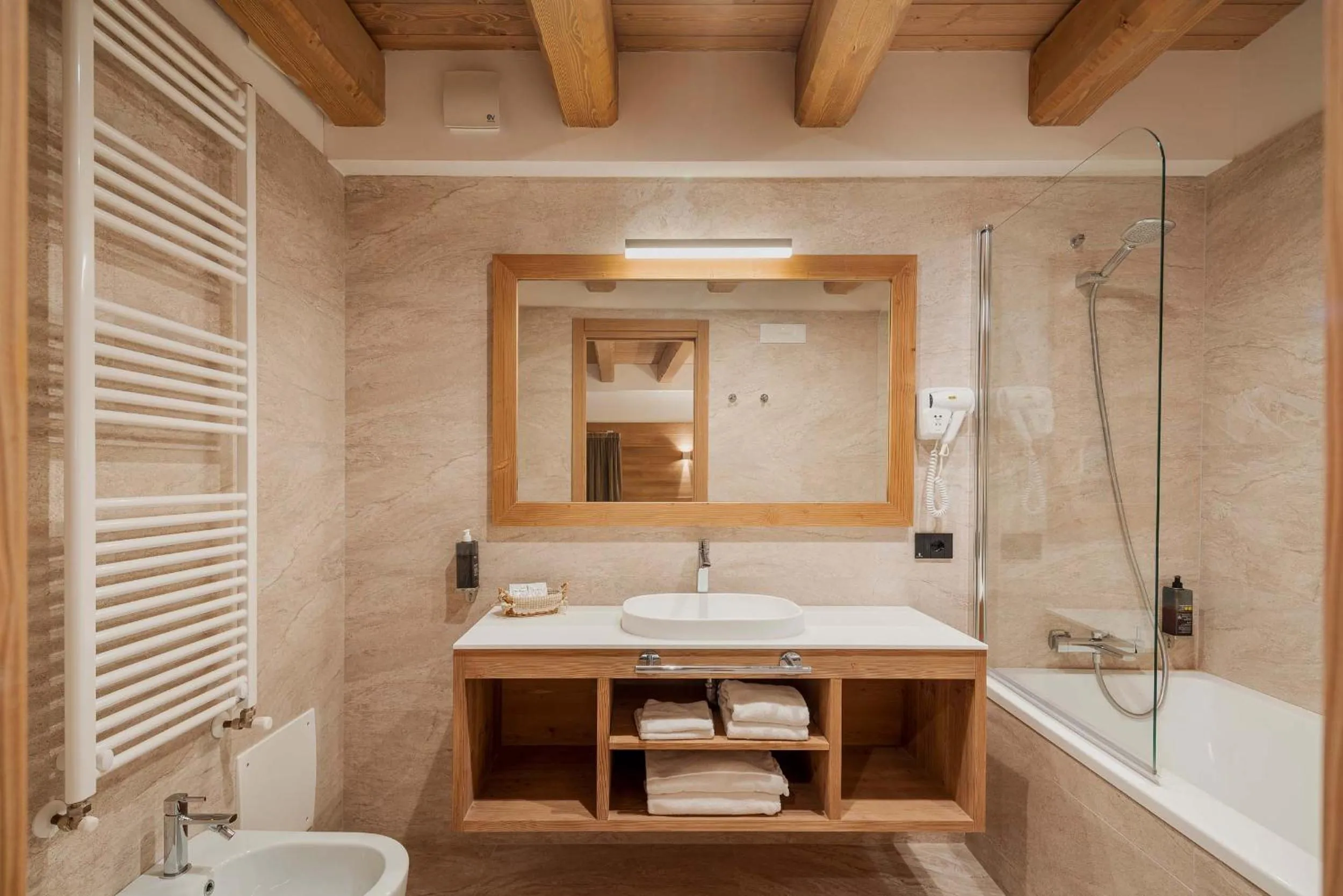 Shower in Royal Hotel Cortina