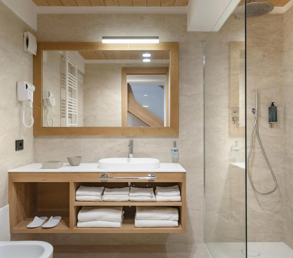 Shower in Royal Hotel Cortina