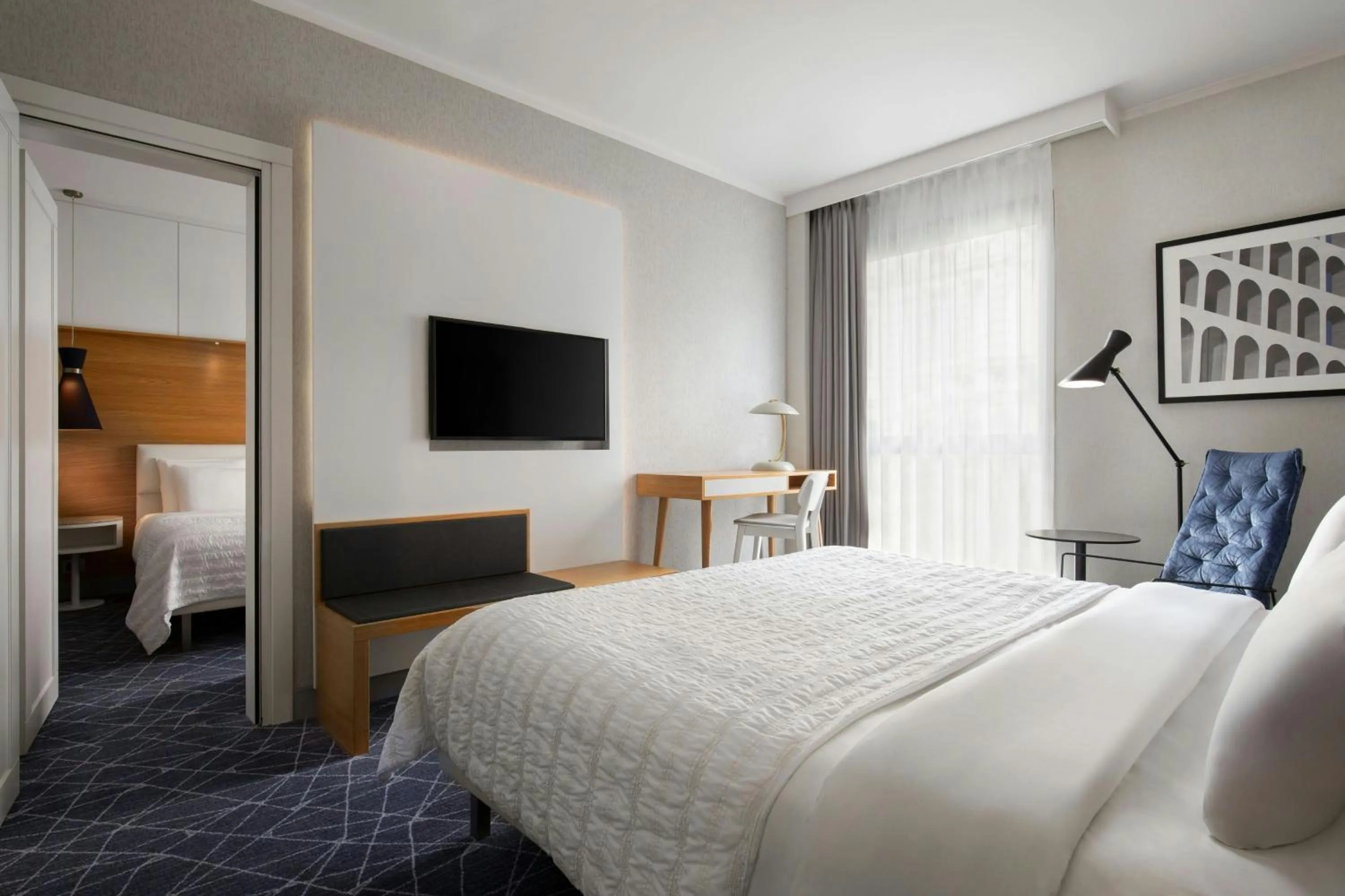 Photo of the whole room, Bed in Le Meridien Visconti Rome