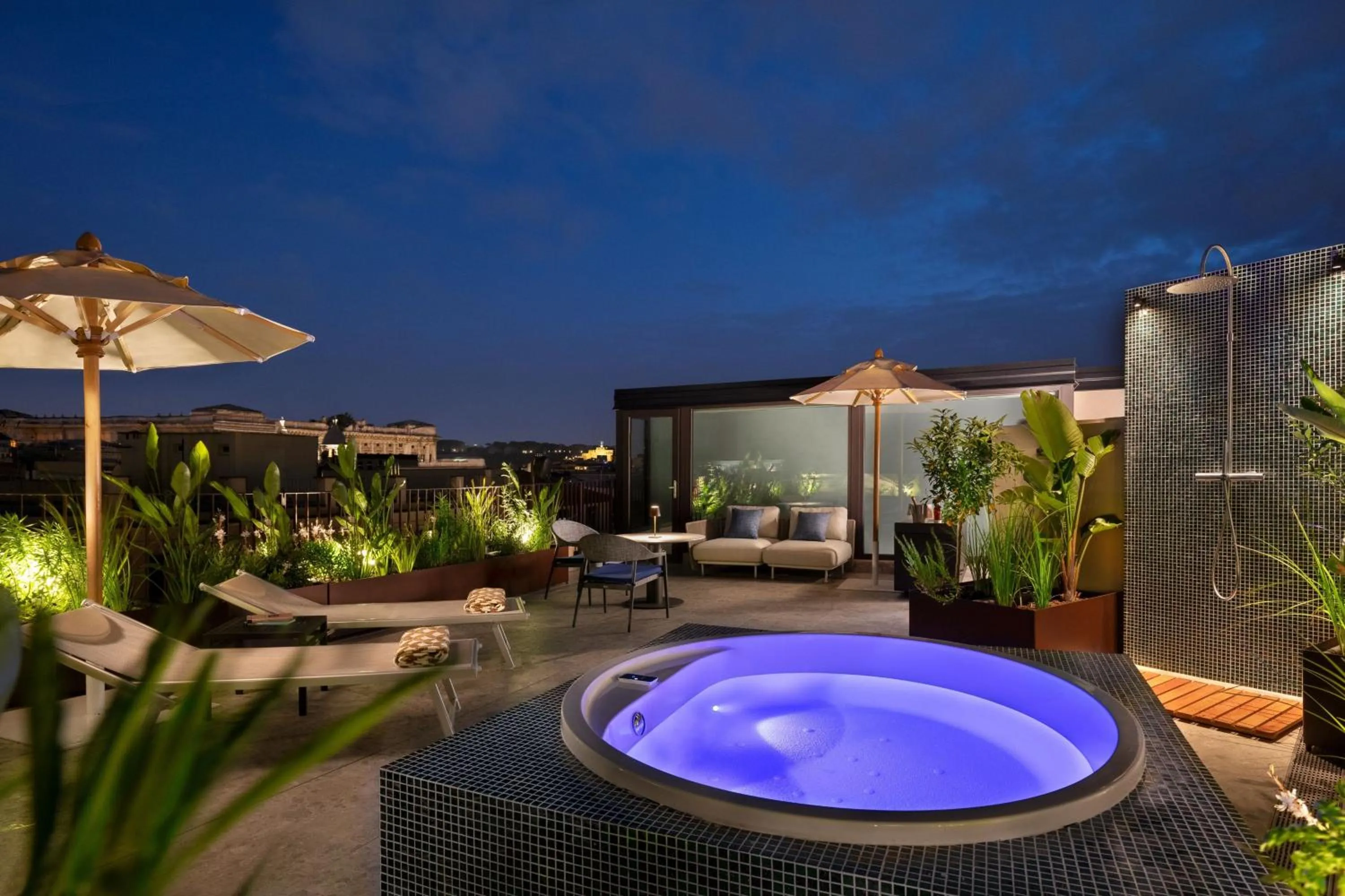 Photo of the whole room in Le Meridien Visconti Rome