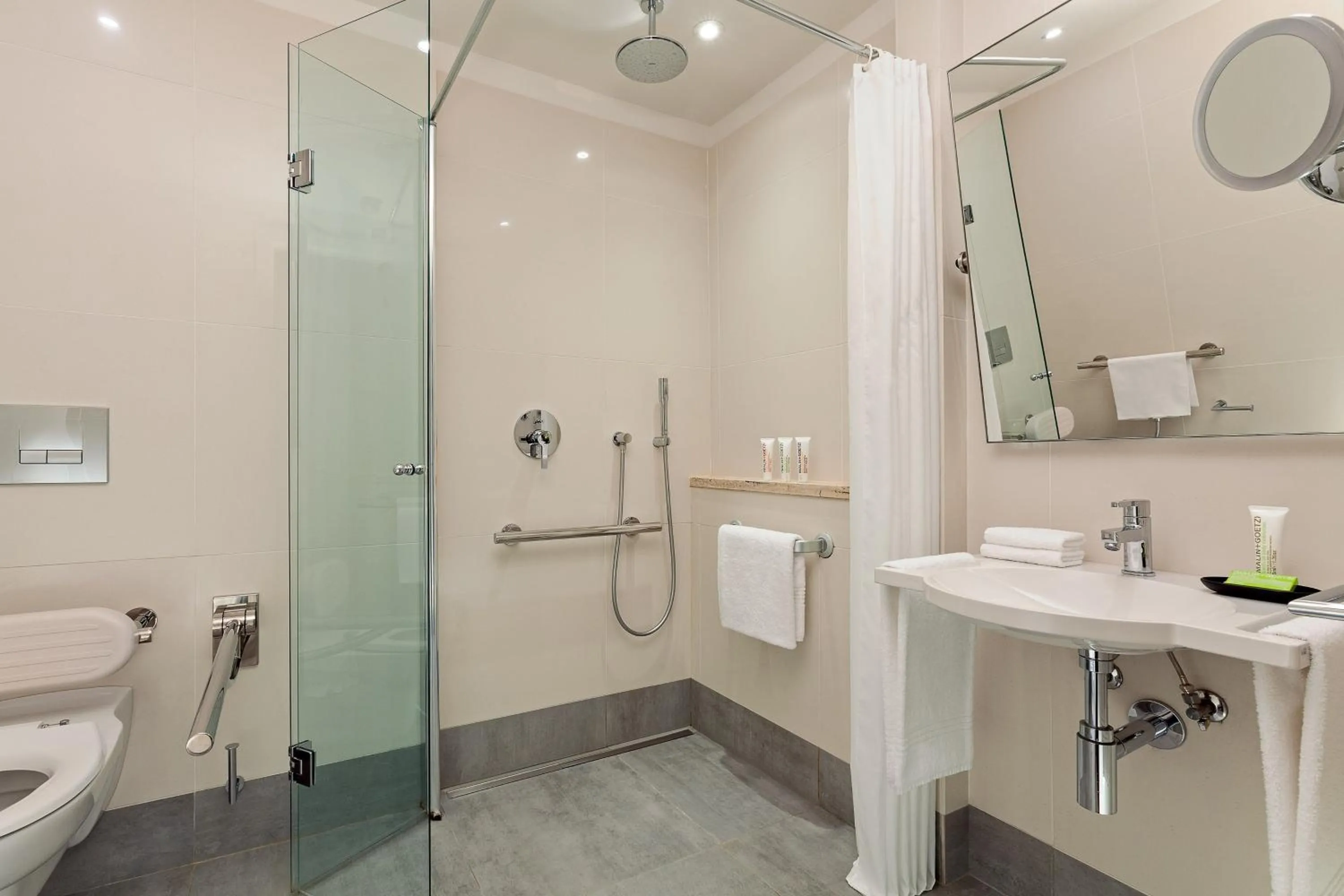 Bathroom in Le Meridien Visconti Rome