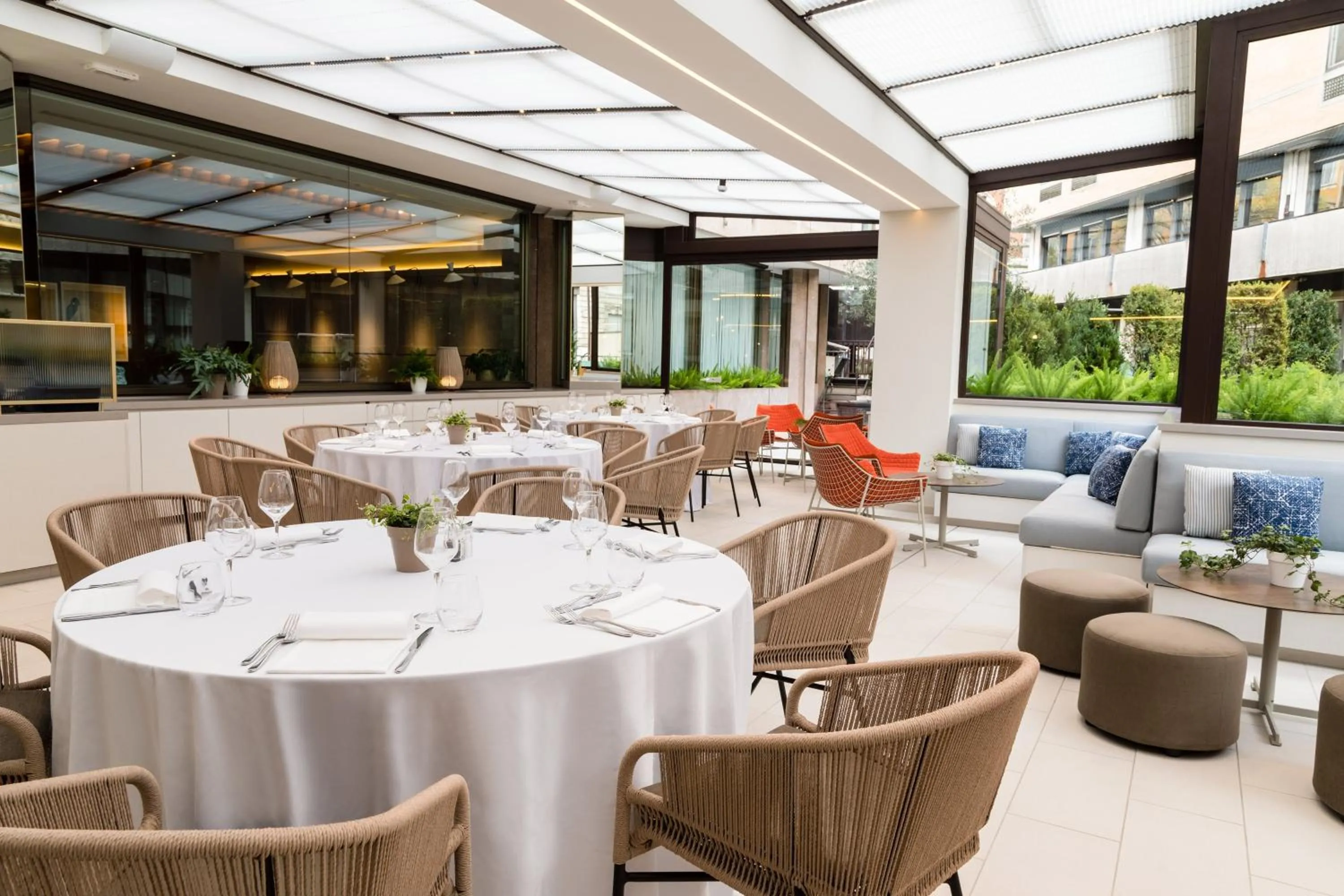 Restaurant/places to eat in Le Meridien Visconti Rome