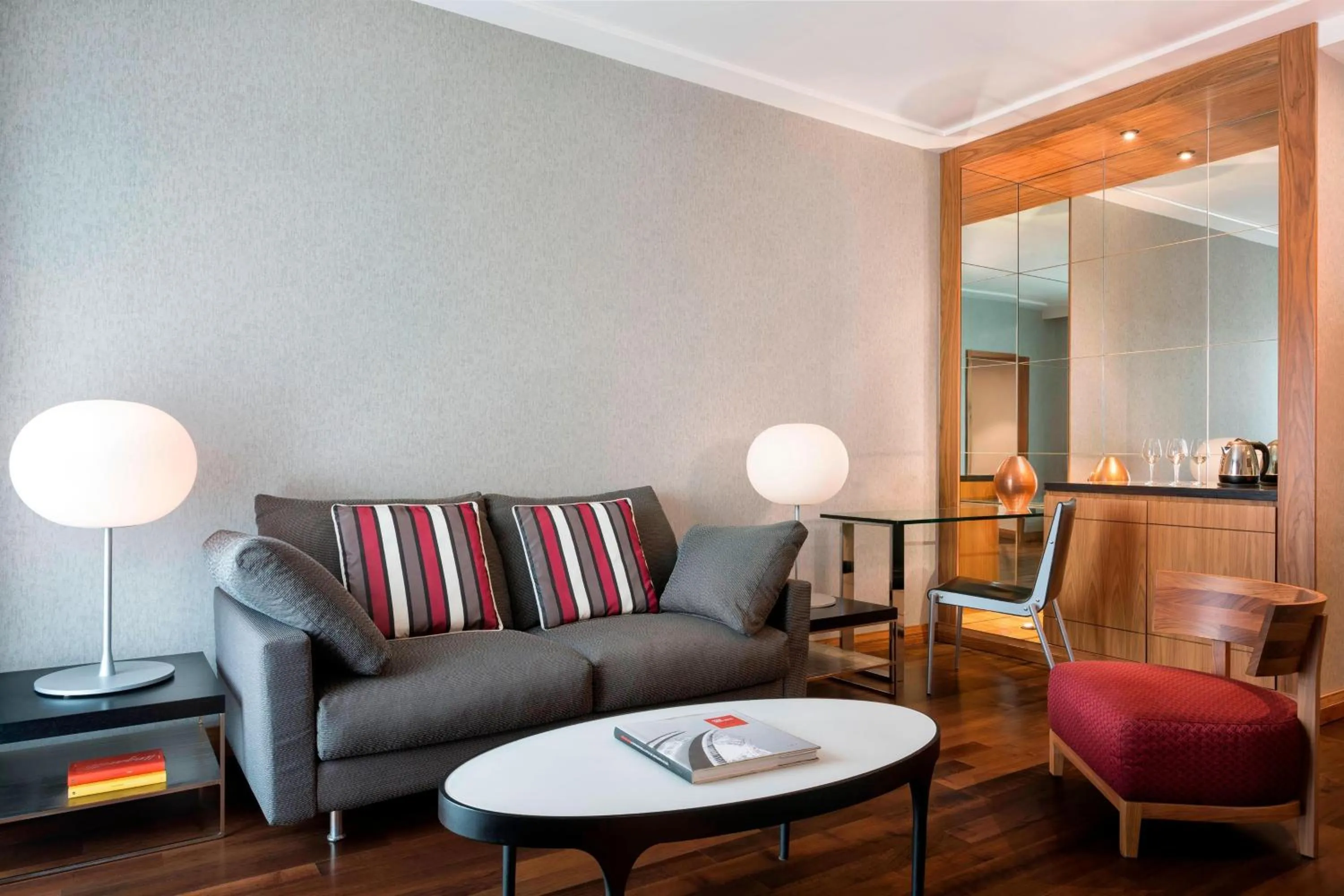 Living room in Le Meridien Visconti Rome