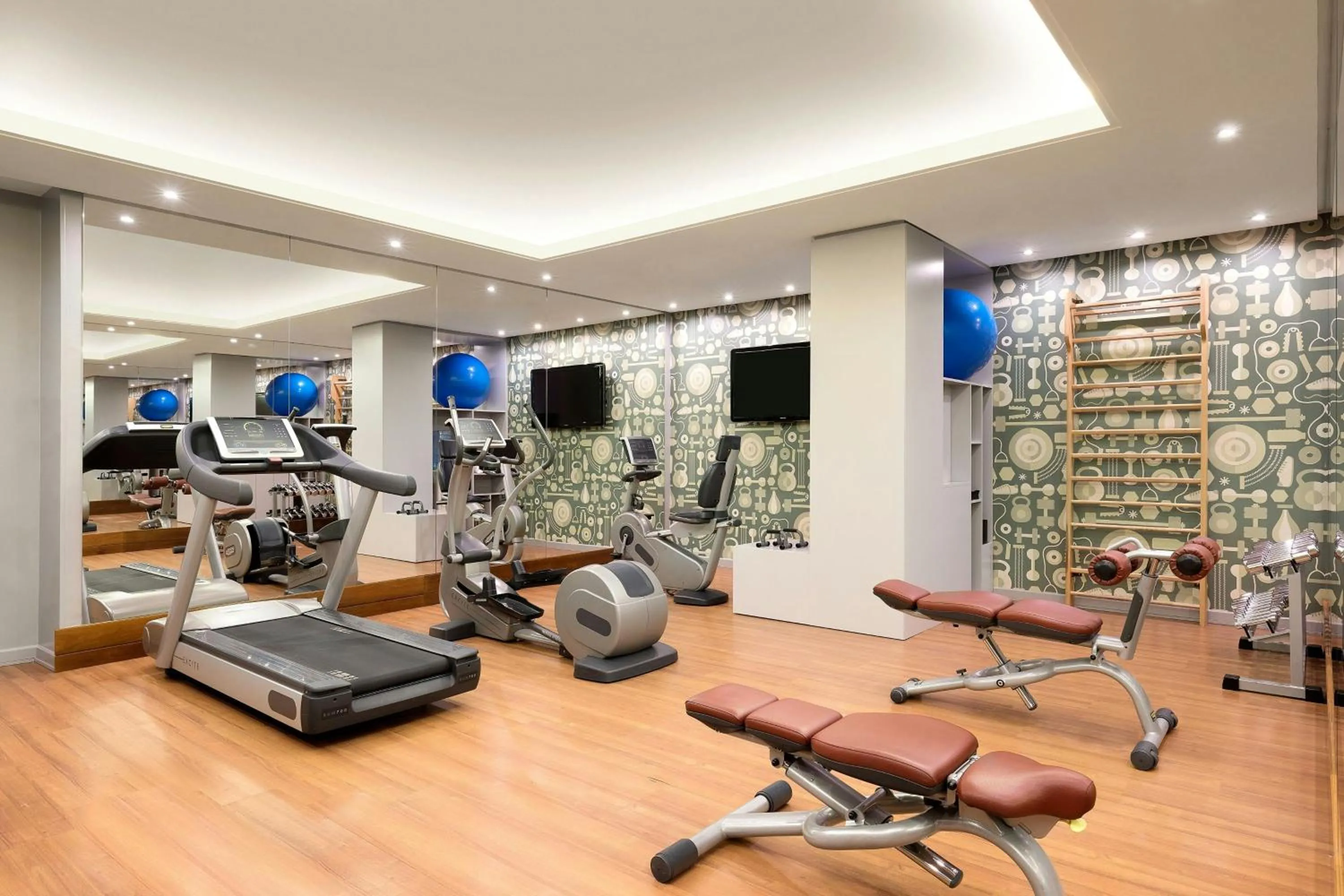 Fitness centre/facilities in Le Meridien Visconti Rome