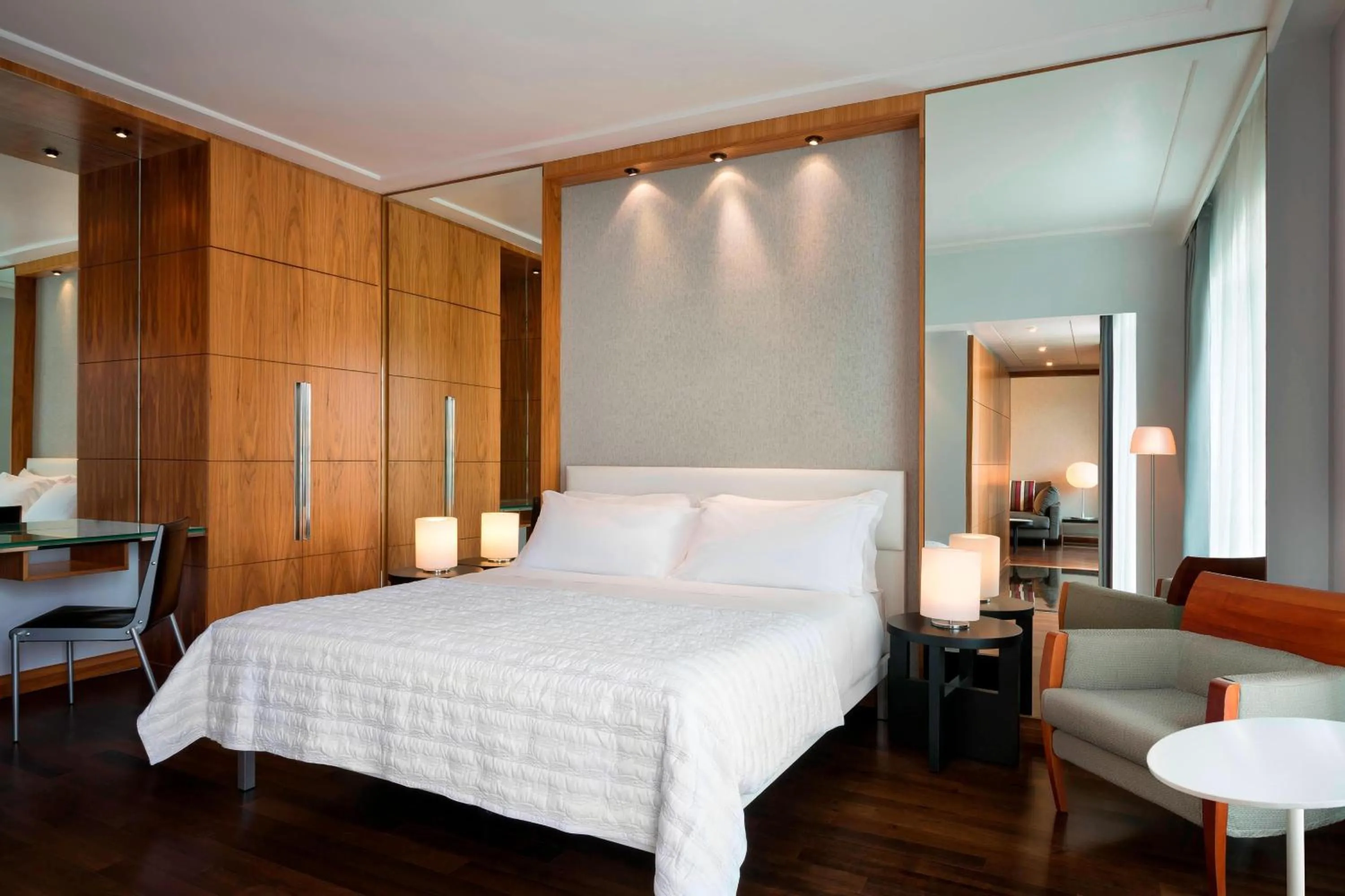 Bedroom, Bed in Le Meridien Visconti Rome