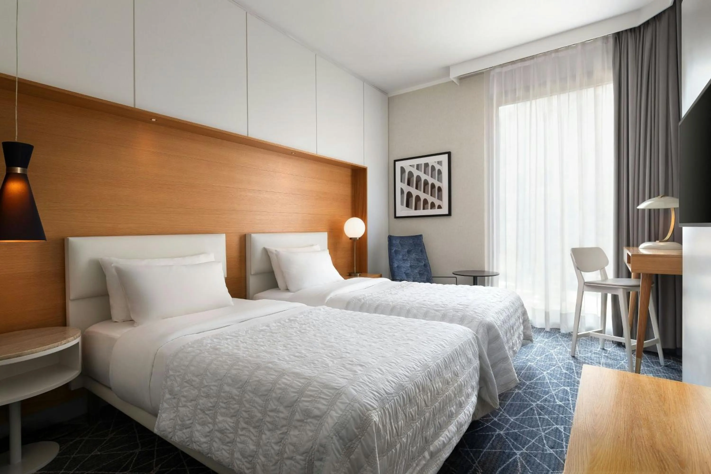 Photo of the whole room, Bed in Le Meridien Visconti Rome