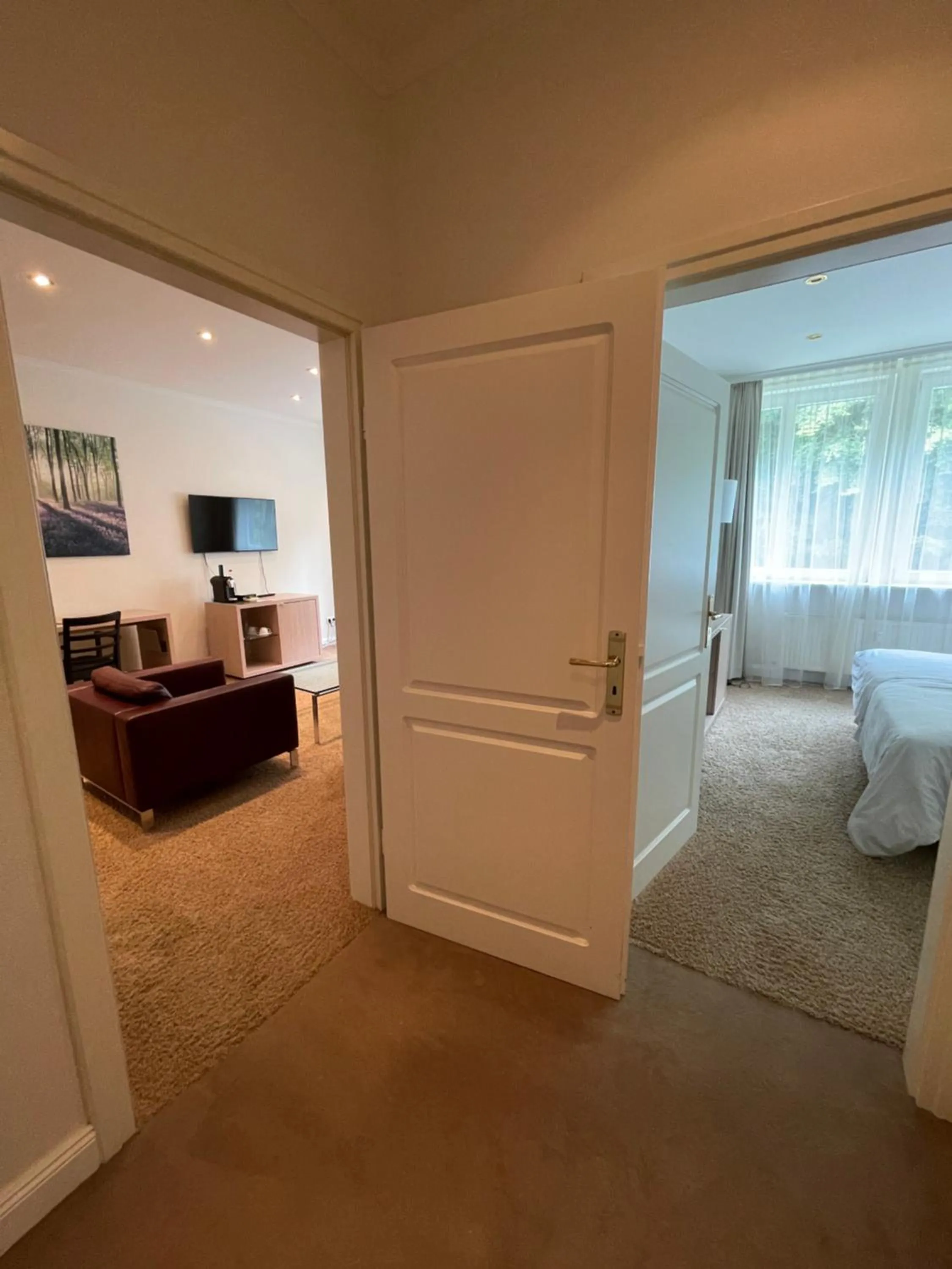 Photo of the whole room, Bed in Hotel Kieler Yacht-Club