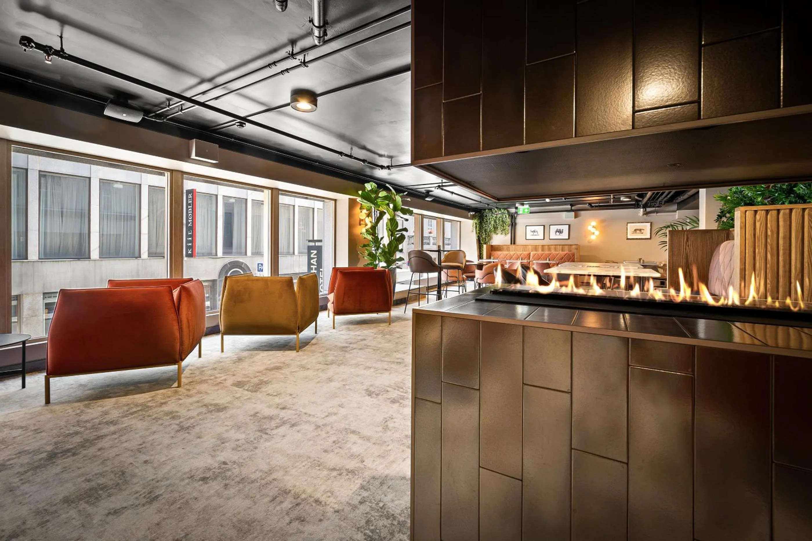 Breakfast in Karl Johans gate 35