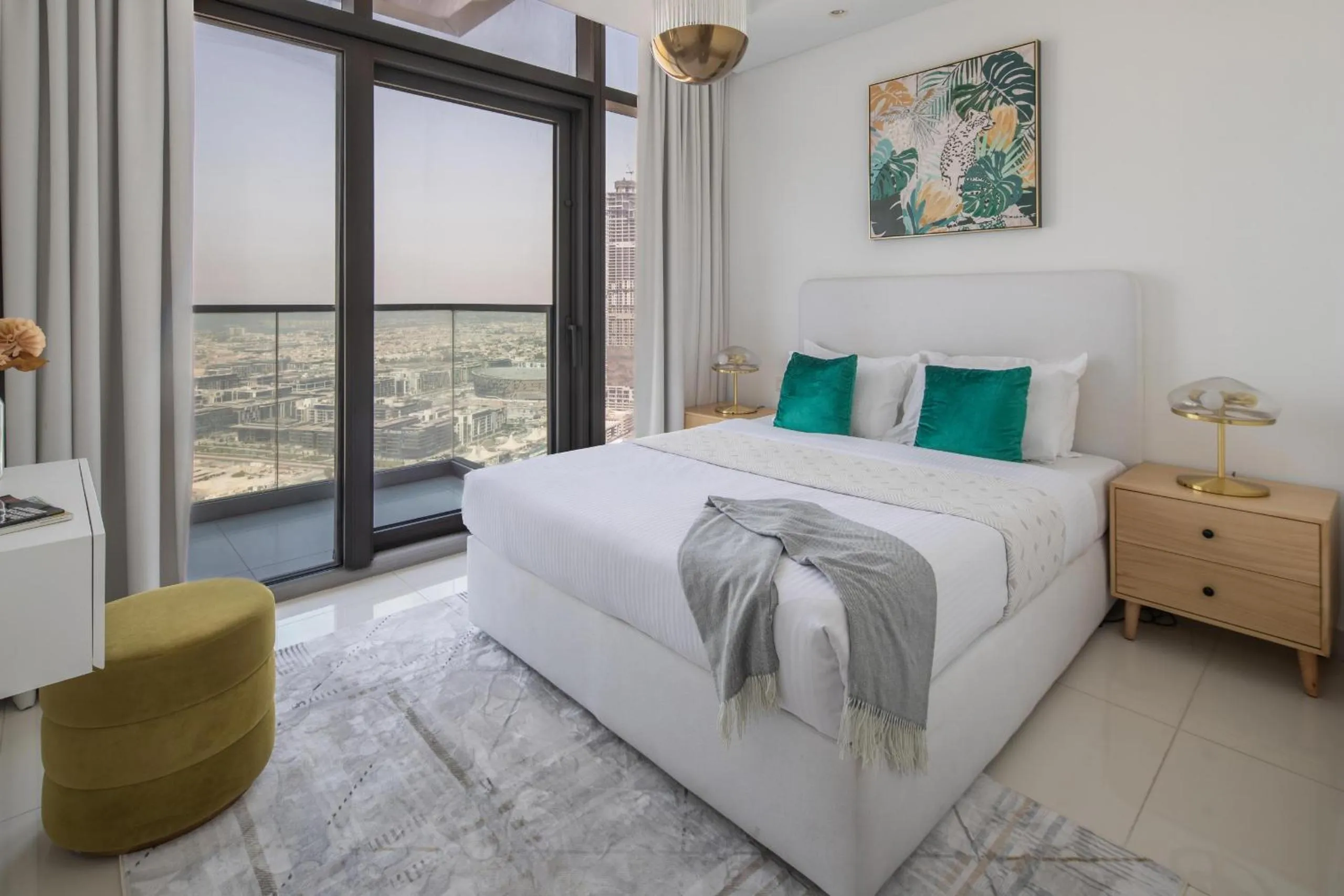 Bed in Frank Porter - Paramount Midtown