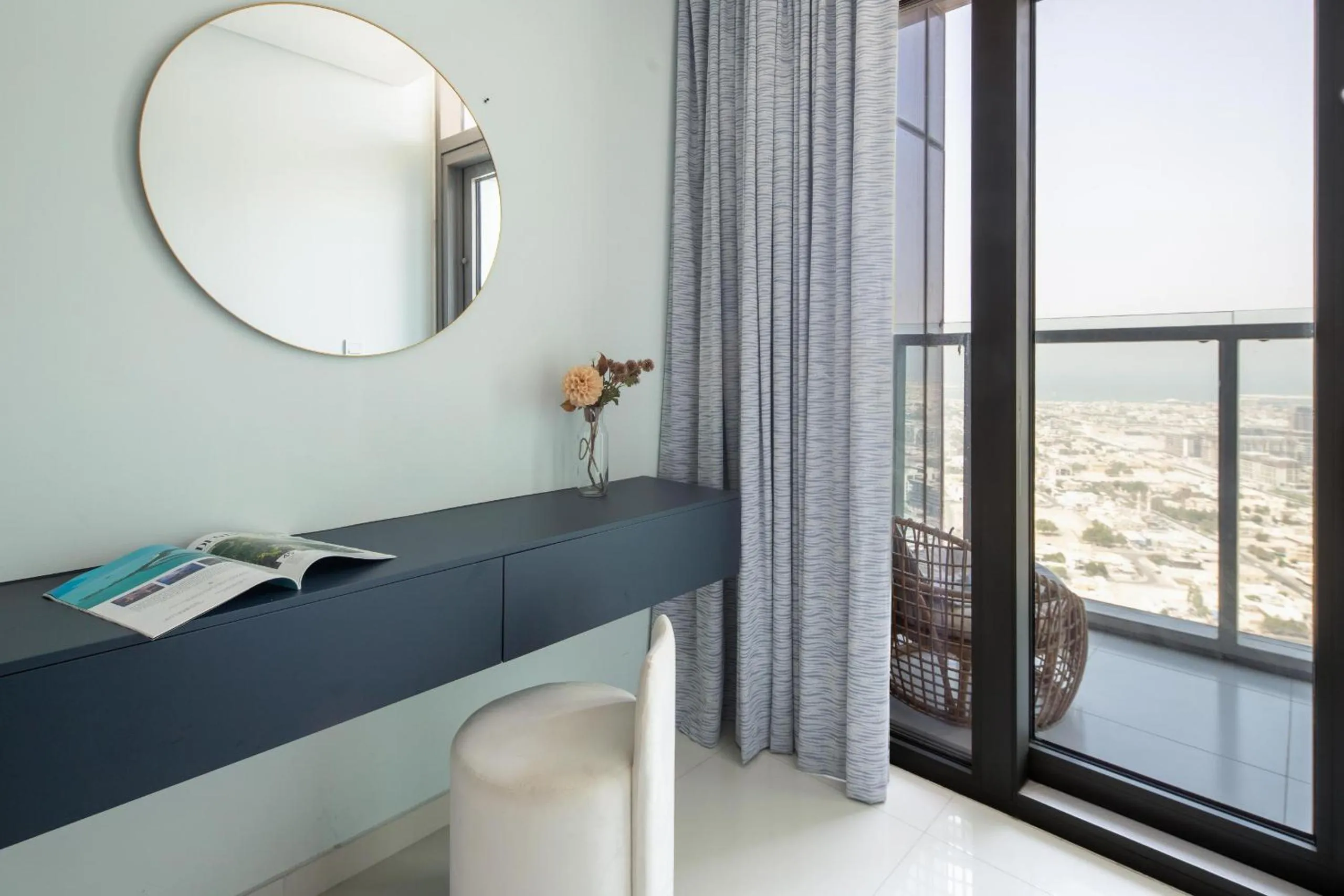 Bed in Frank Porter - Paramount Midtown