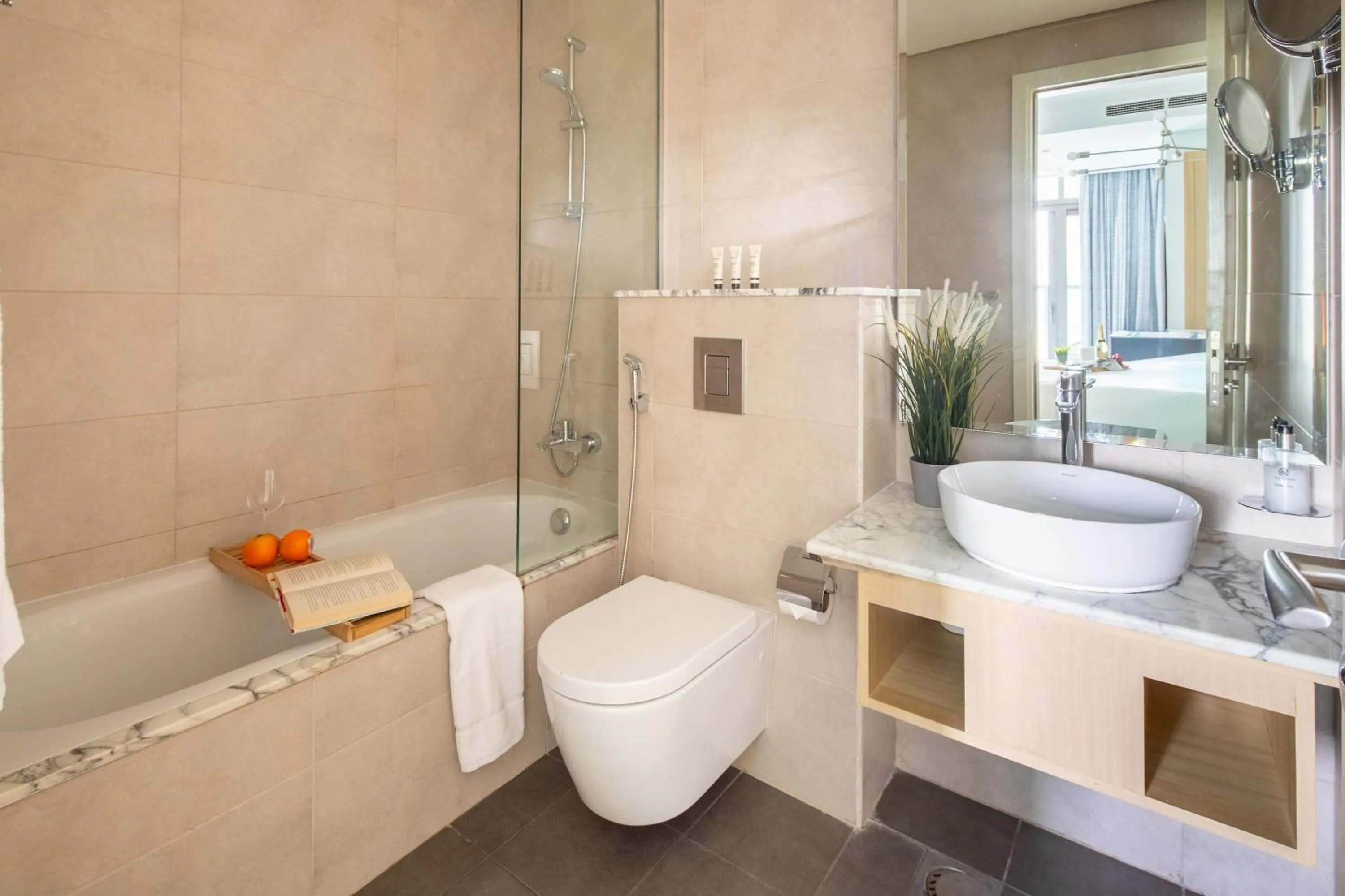 Frank Porter - Paramount Midtown