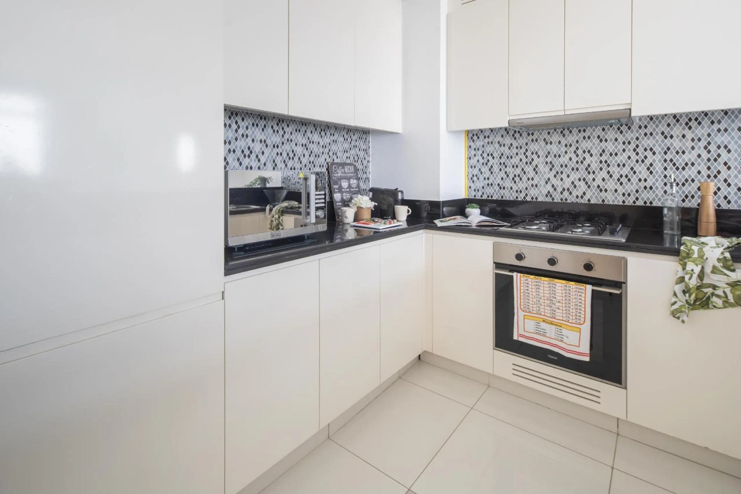 Kitchen or kitchenette in Frank Porter - Paramount Midtown