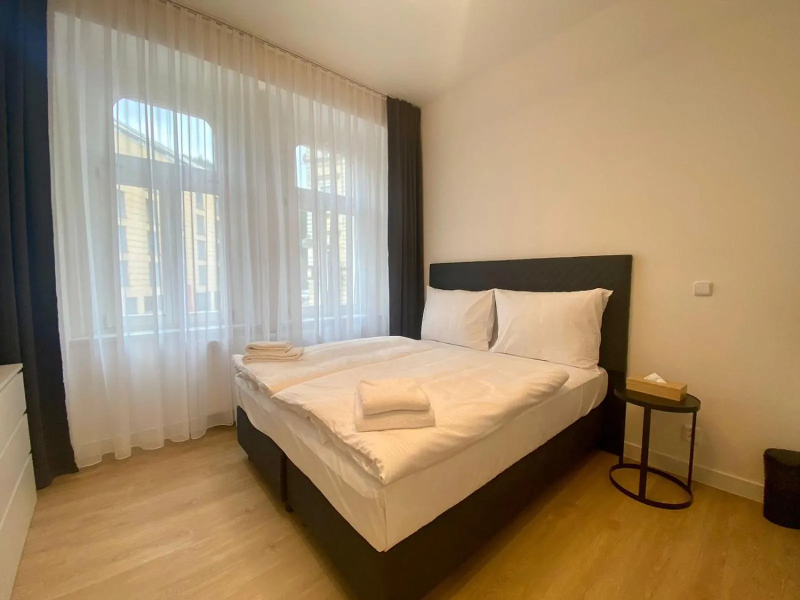 Photo of the whole room, Bed in Figaro Suites