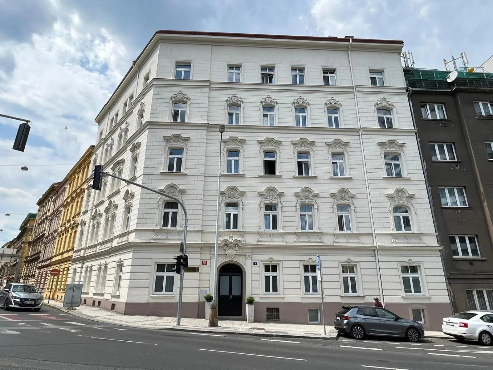 Property building in Figaro Suites