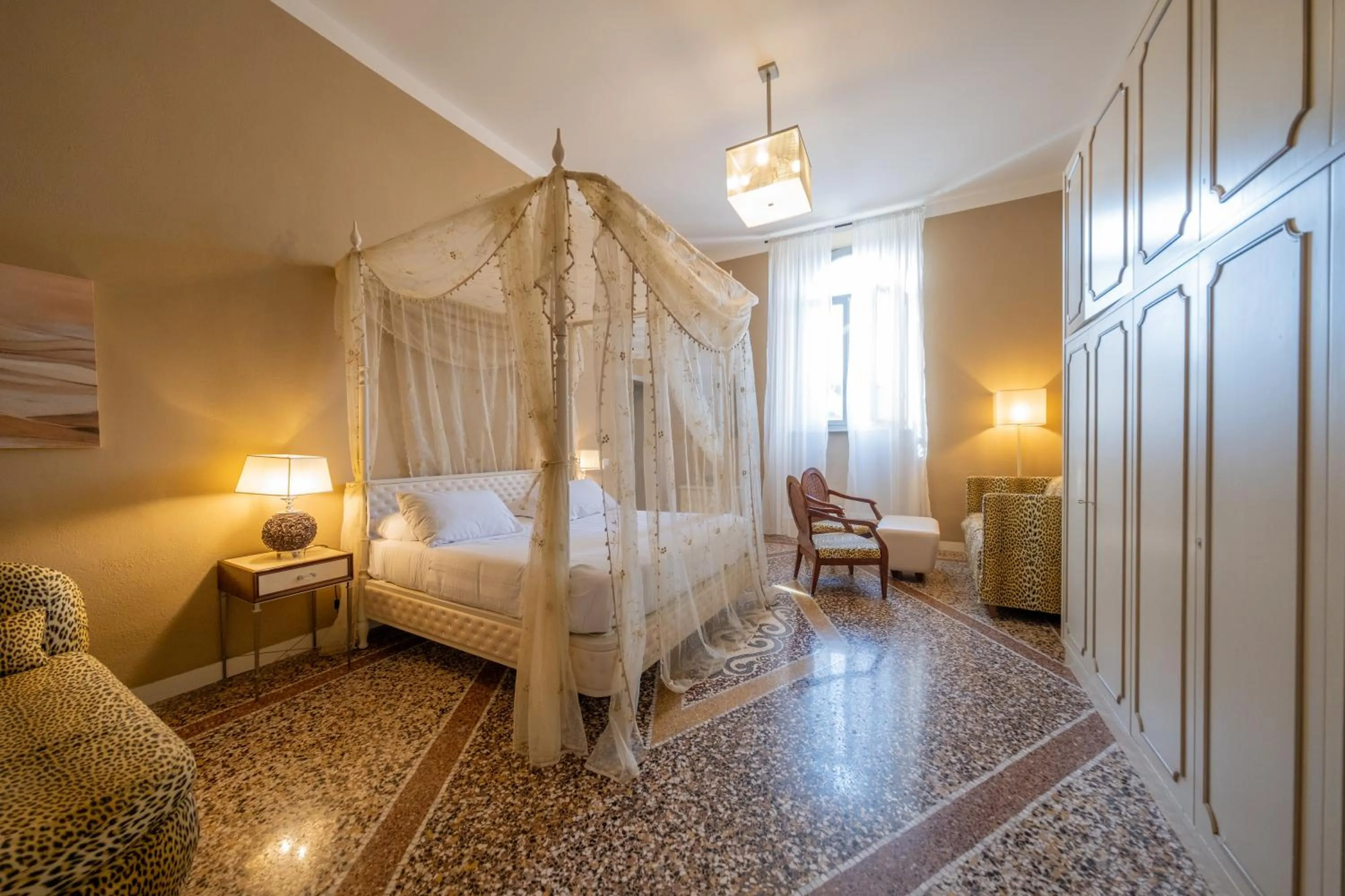 Lungarno Buozzi 7 Apartments