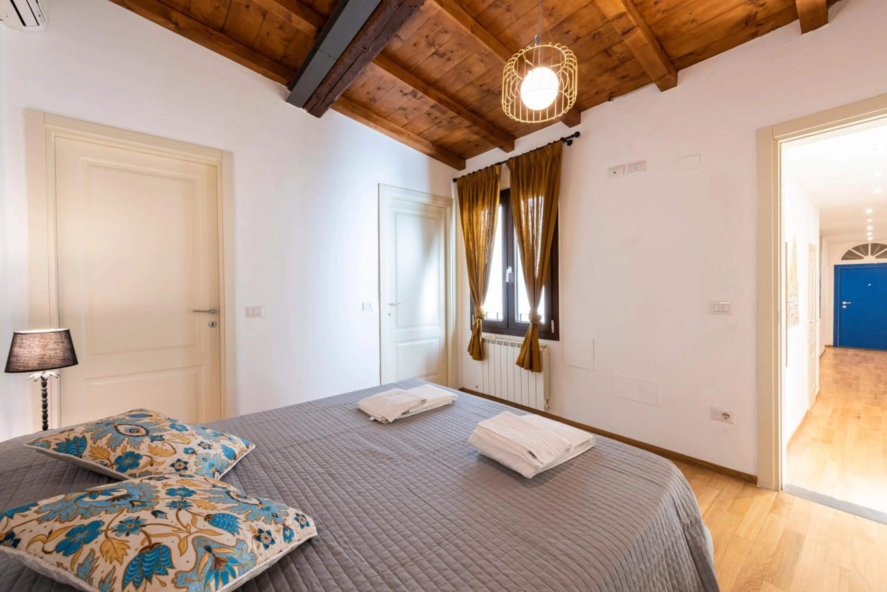 Bed in Santa Croce Palace by Mmega