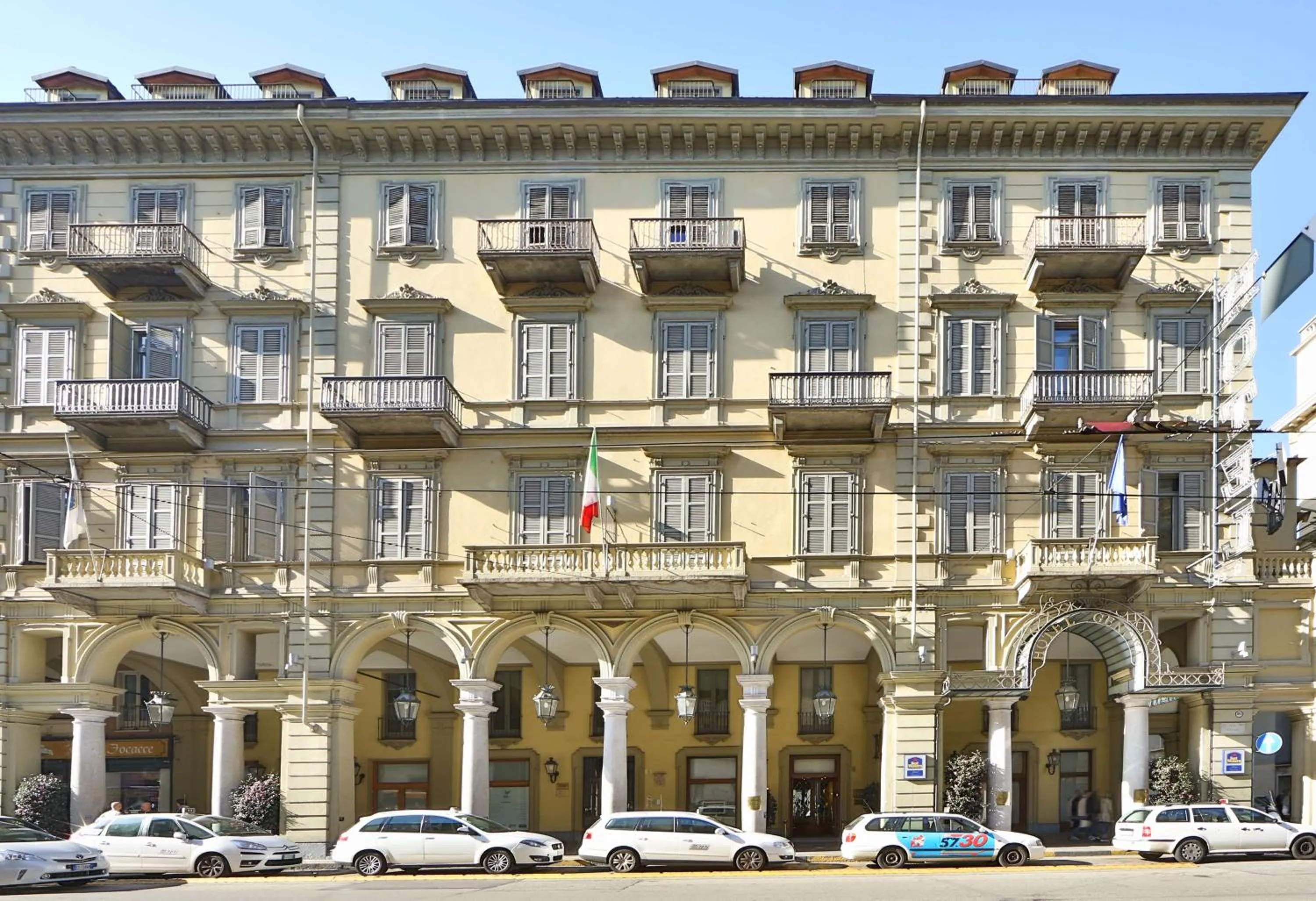 Property building in Best Western Plus Hotel Genova