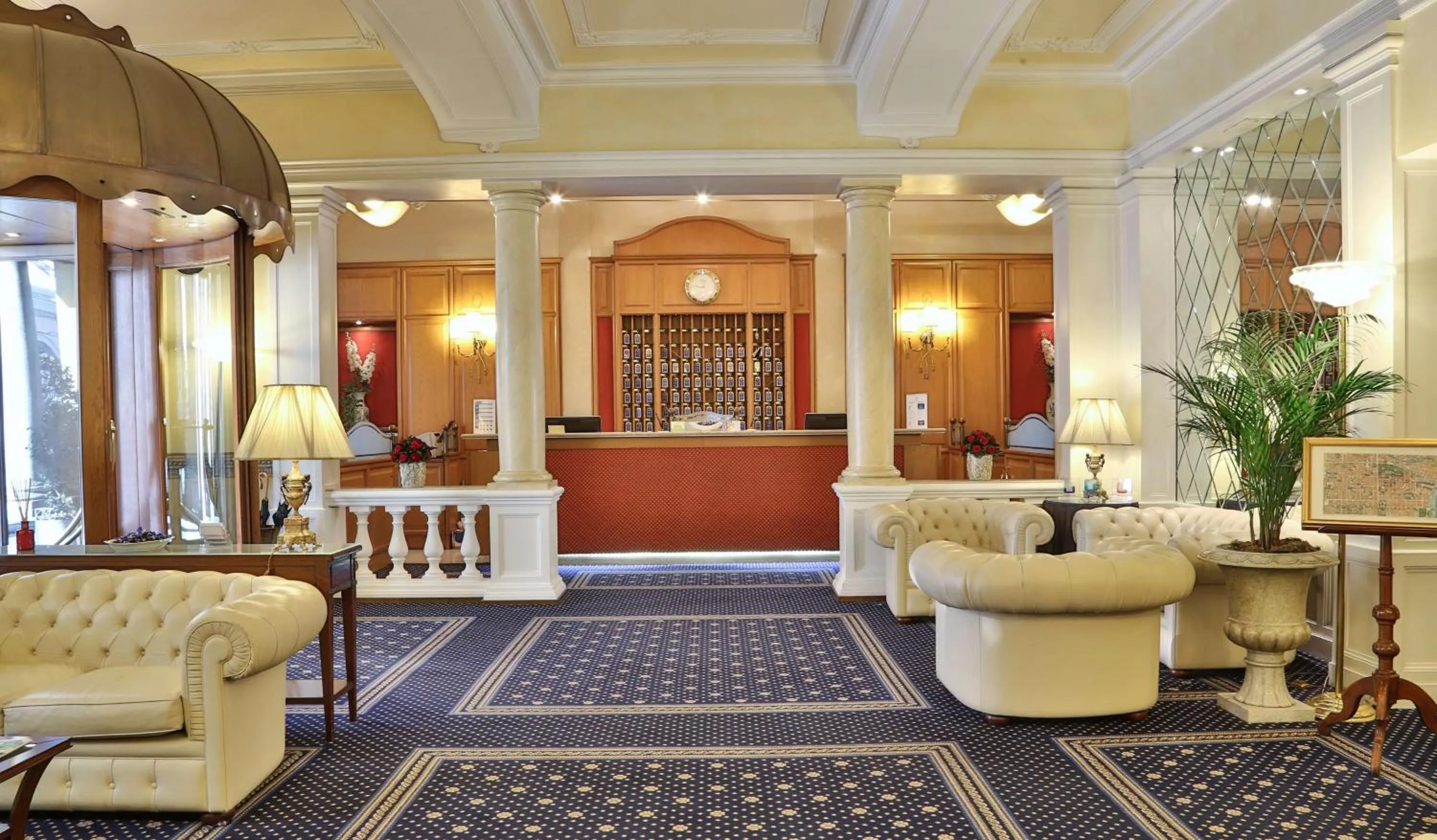 Lobby or reception in Best Western Plus Hotel Genova