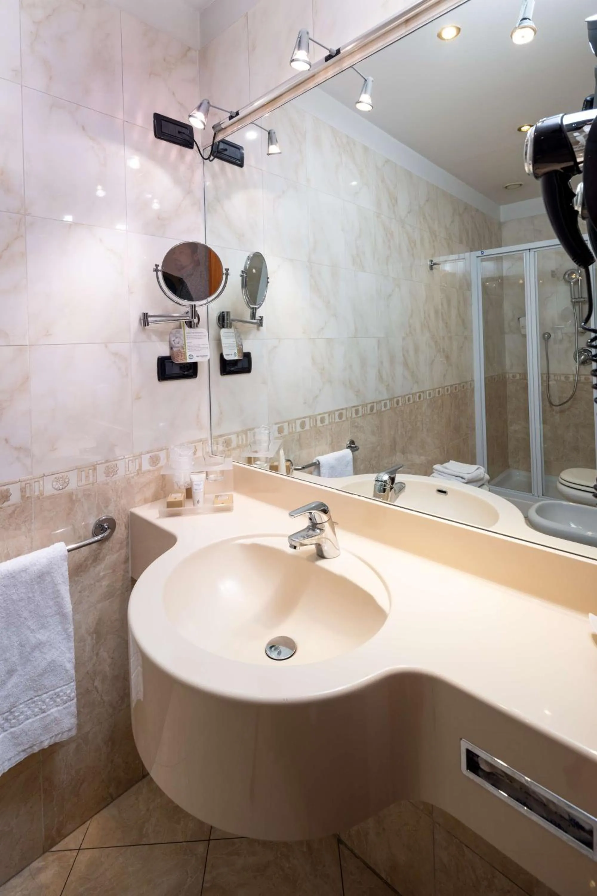 Bathroom in Best Western Plus Hotel Genova