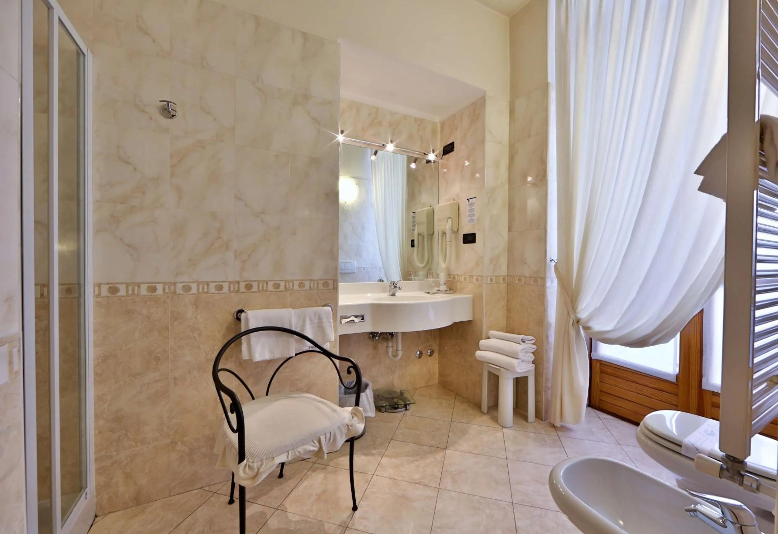 Bathroom in Best Western Plus Hotel Genova