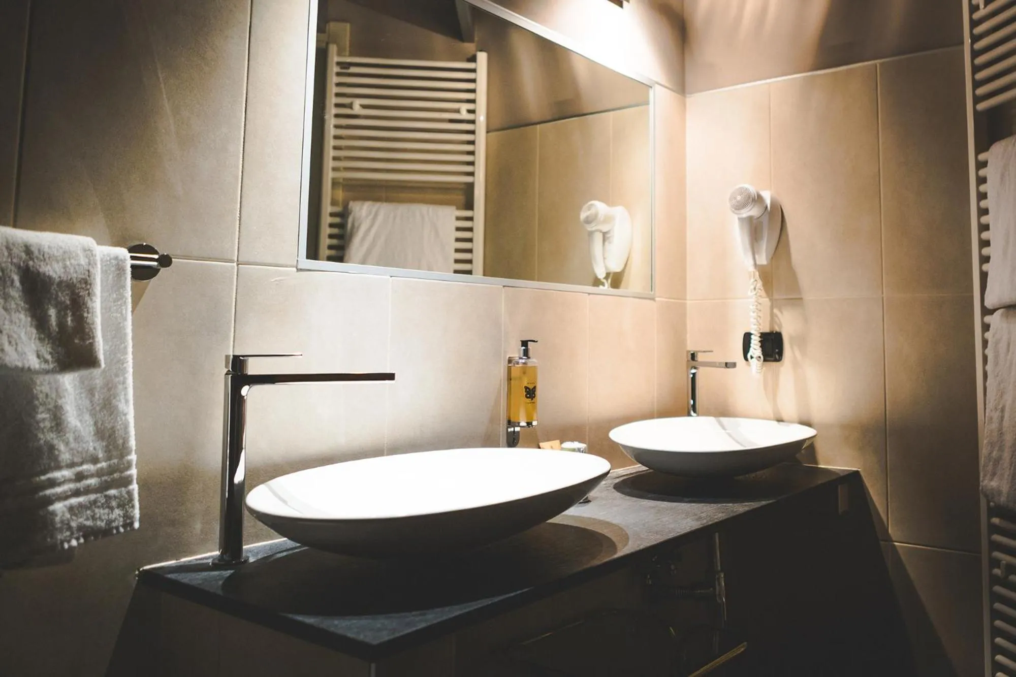 Bathroom in Hotel L'Approdo