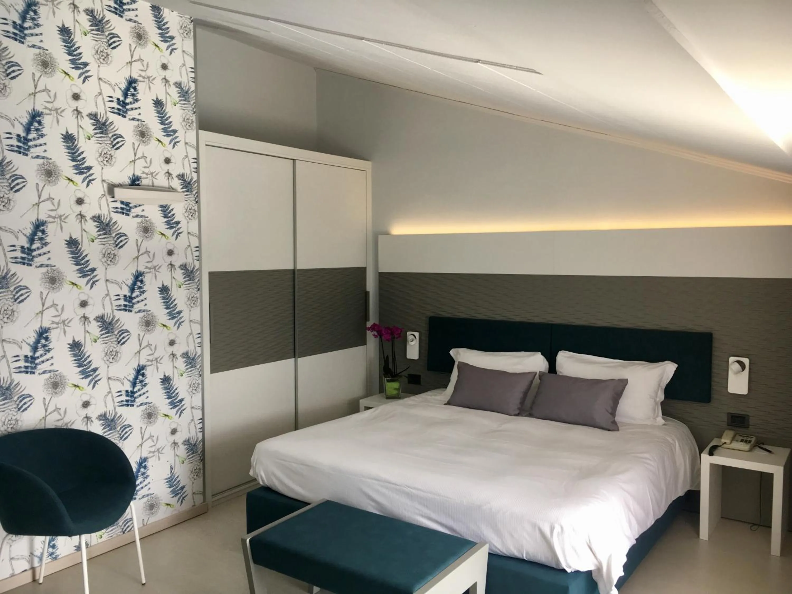 Photo of the whole room, Bed in Hotel L'Approdo