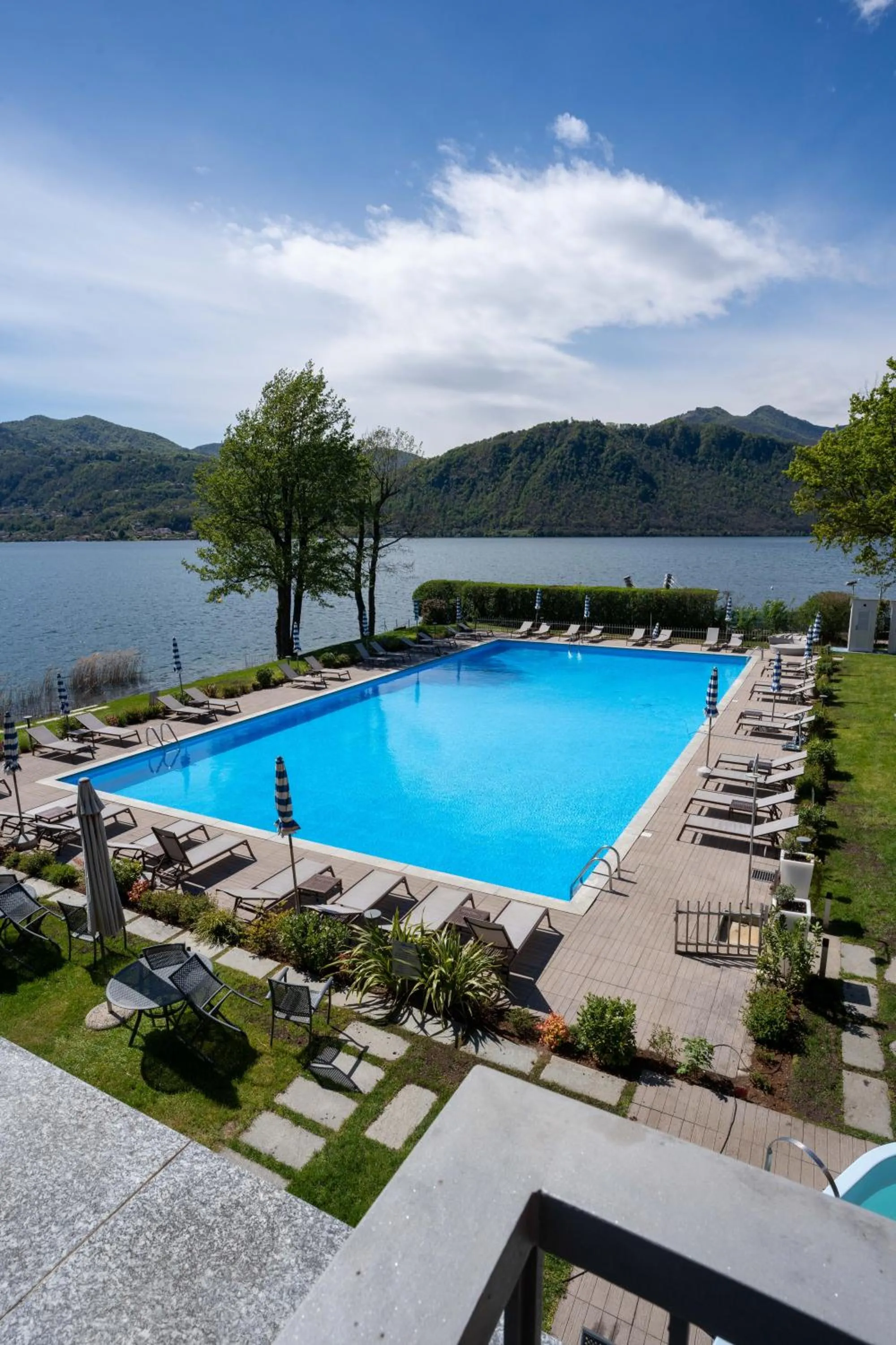 Swimming pool in Hotel L'Approdo