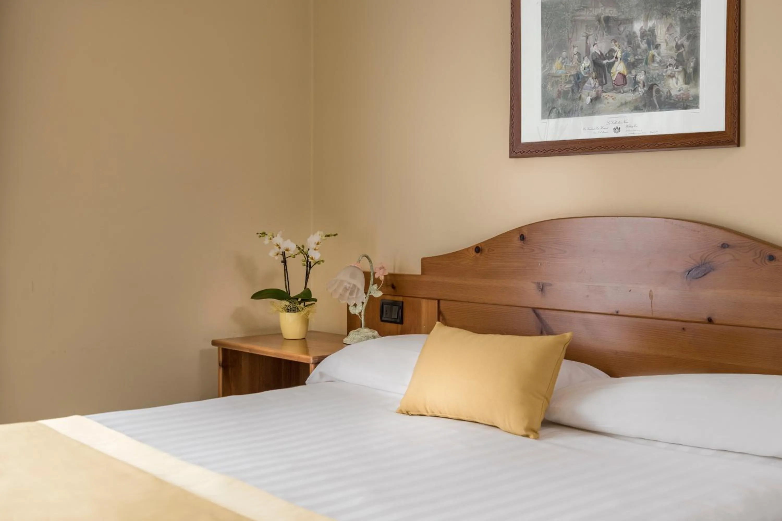 Bedroom, Bed in Hotel Cristallo