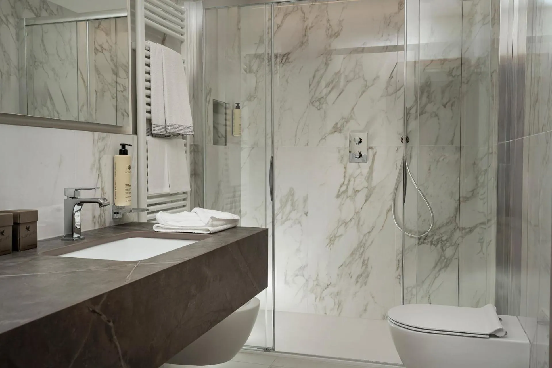 Shower in Hotel Cristallo