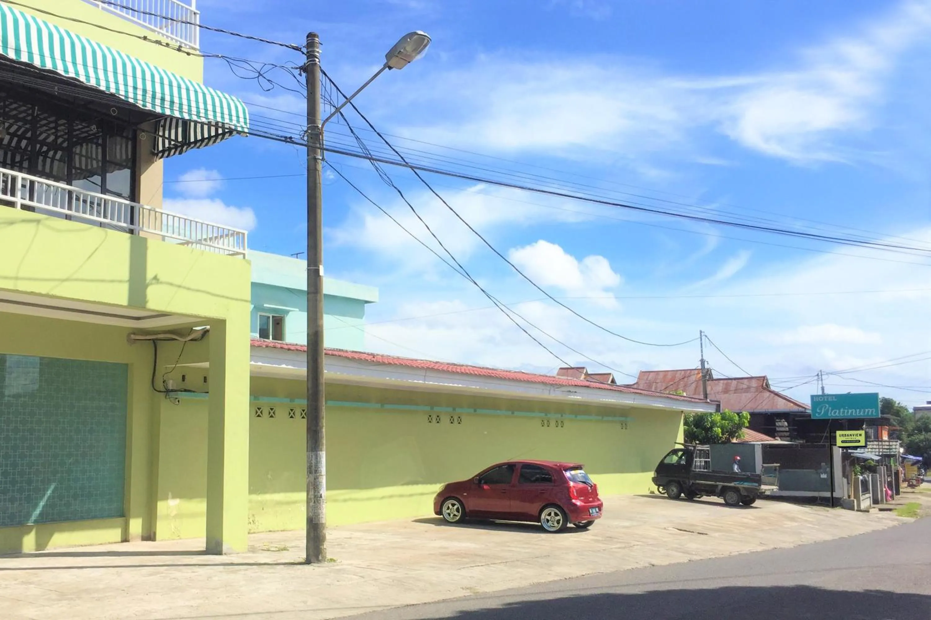 Property building in Urbanview Hotel Platinum Parepare