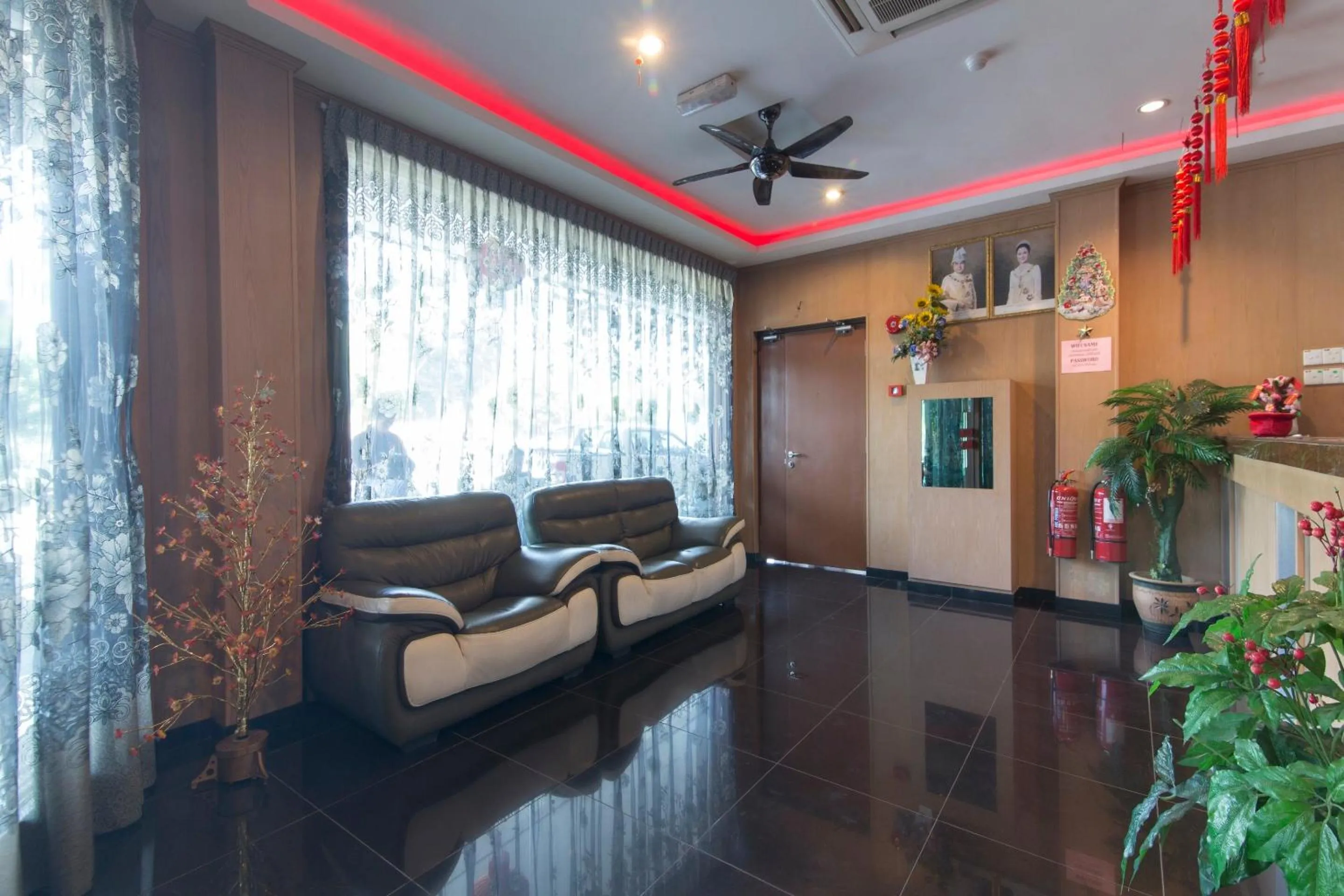 Lobby or reception in Chemor Inn