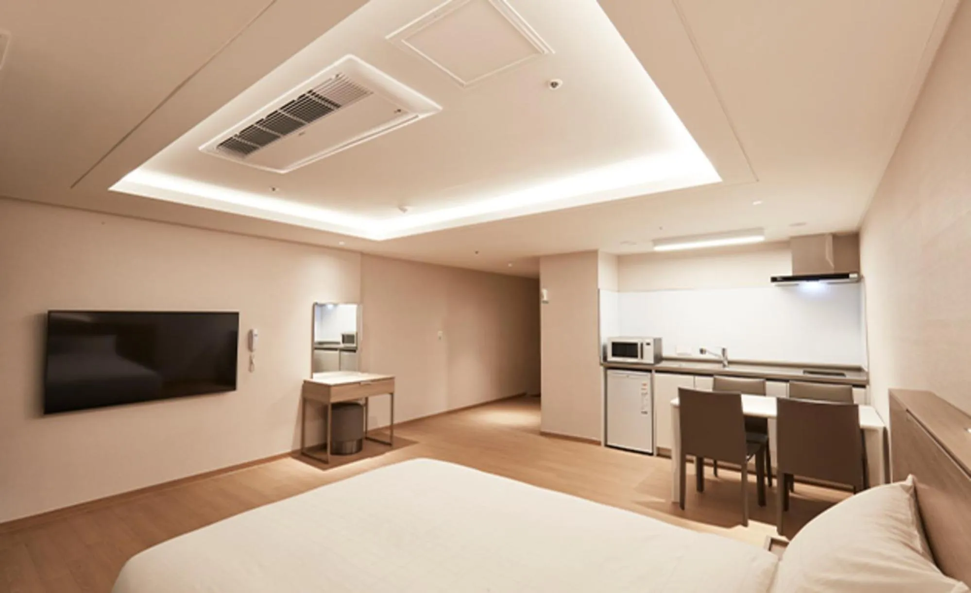 Bed in Kumho Tongyeong Marina Resort