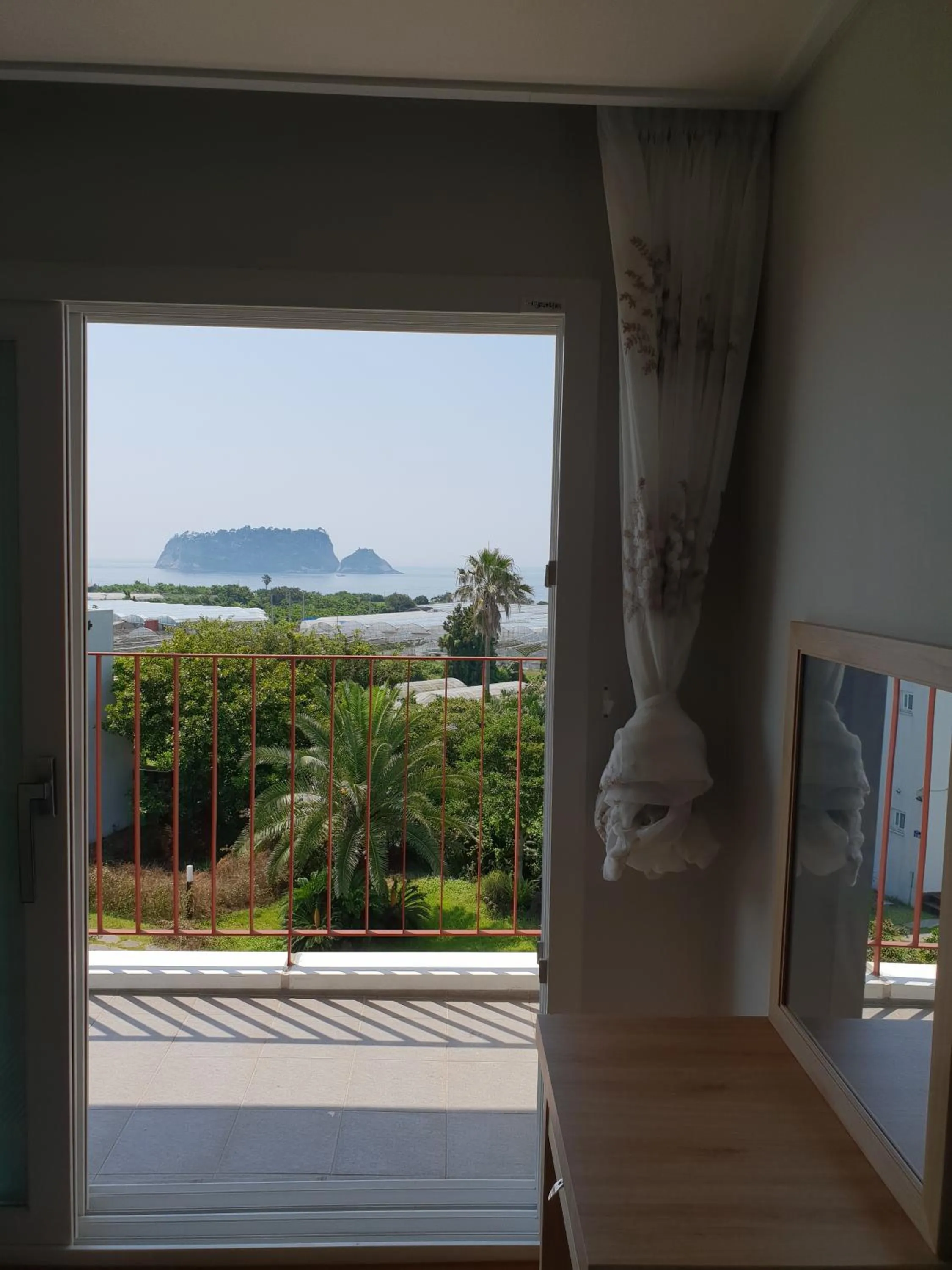 Jeju Bada Wi Olle Pension