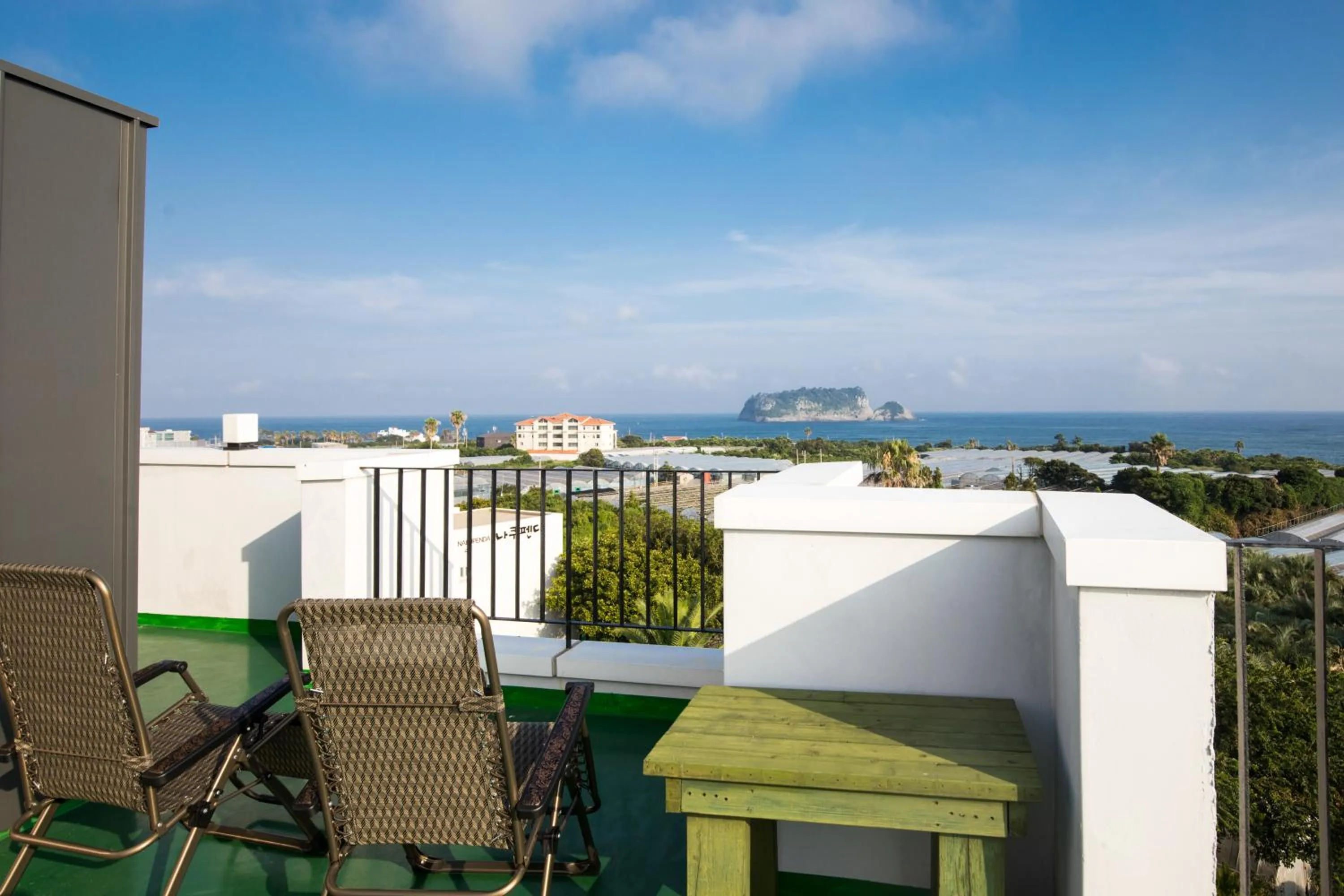 Jeju Bada Wi Olle Pension