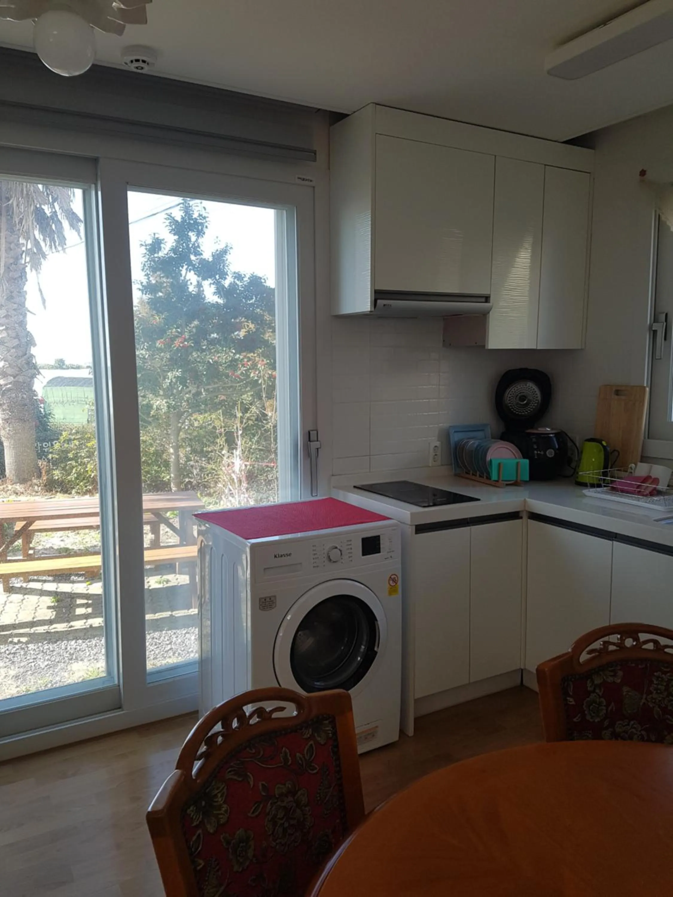 Jeju Bada Wi Olle Pension