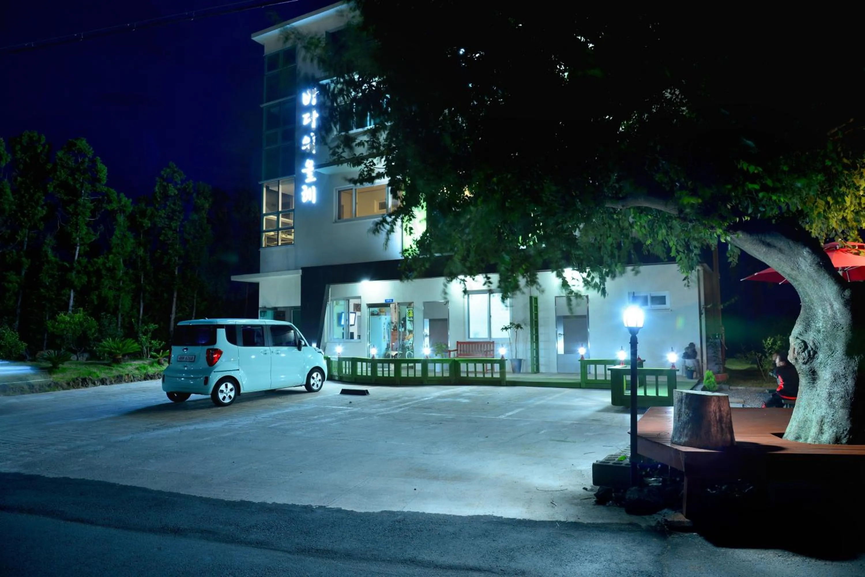 Facade/entrance in Jeju Bada Wi Olle Pension