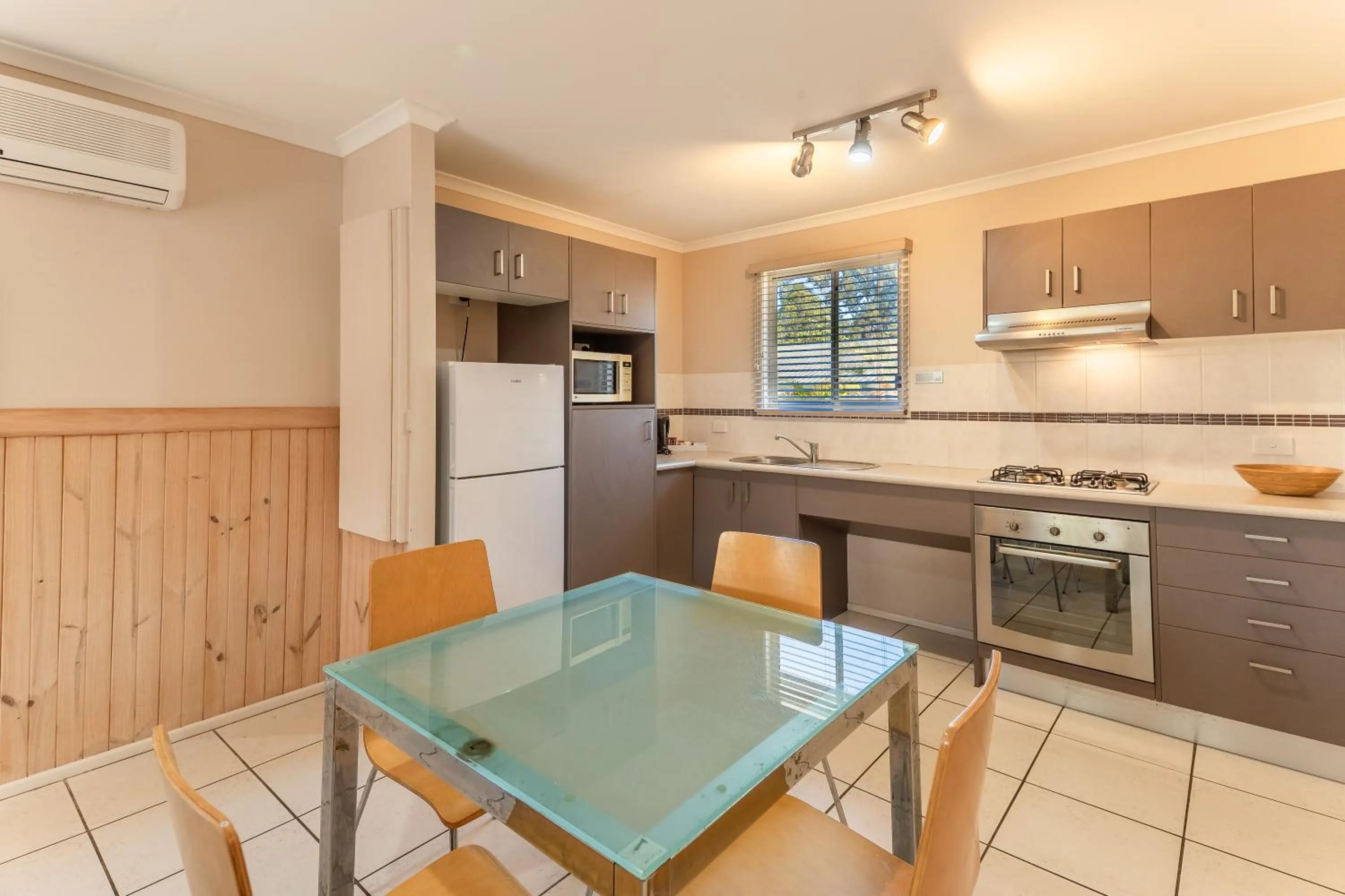 Kitchen or kitchenette in Ingenia Holidays Noosa