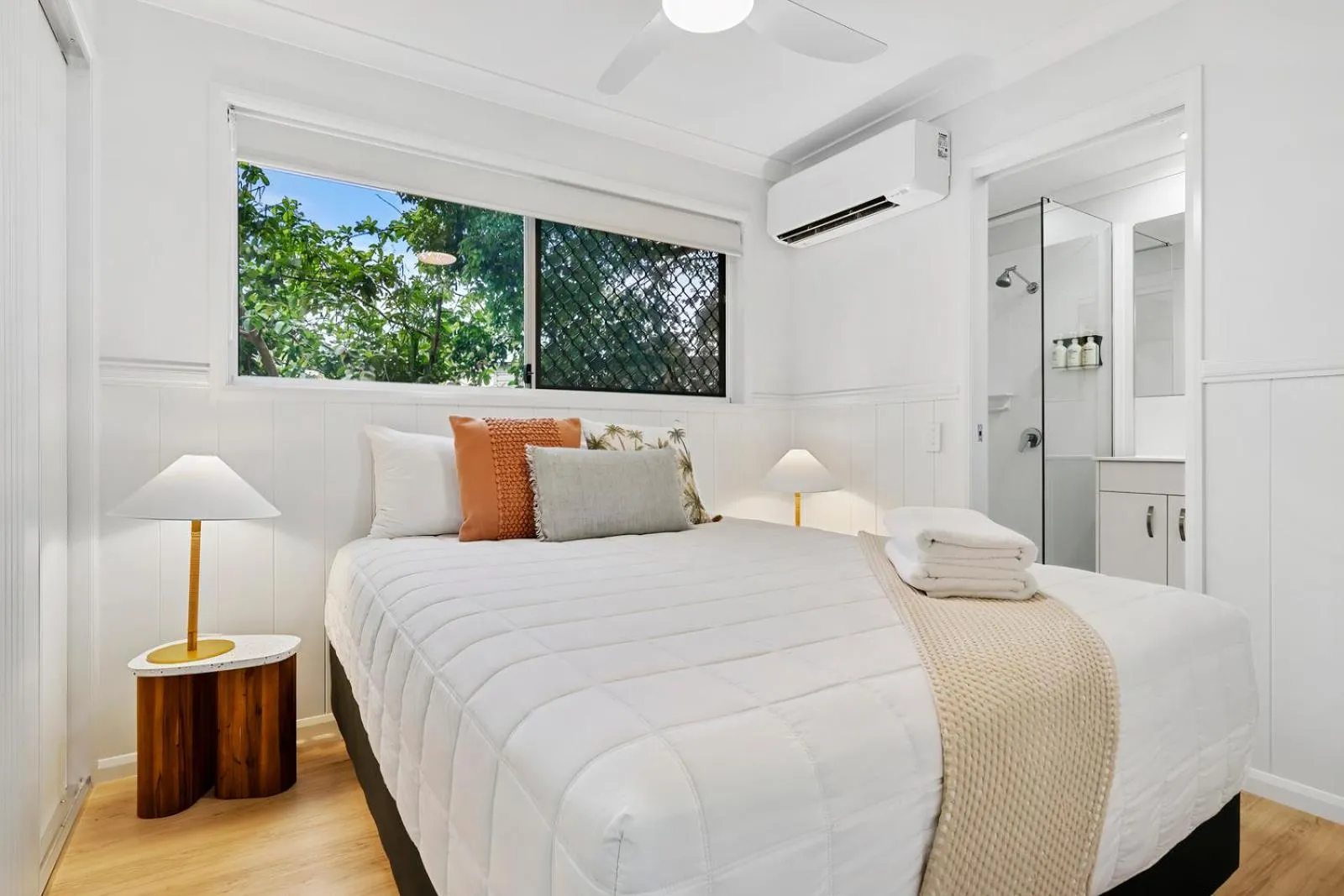 Bedroom, Bed in Ingenia Holidays Noosa