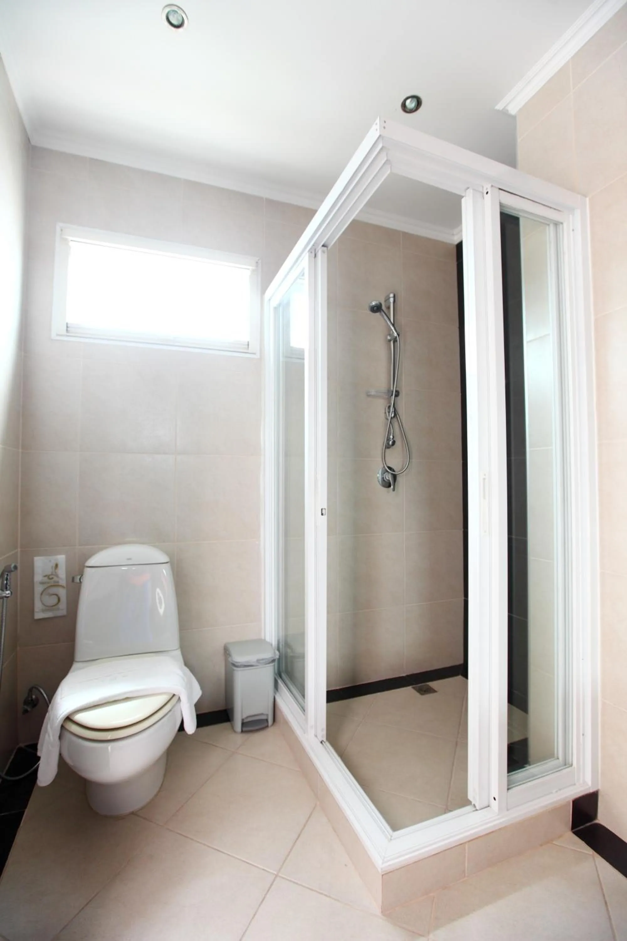 Bathroom in Hidden Palm Pool Villas