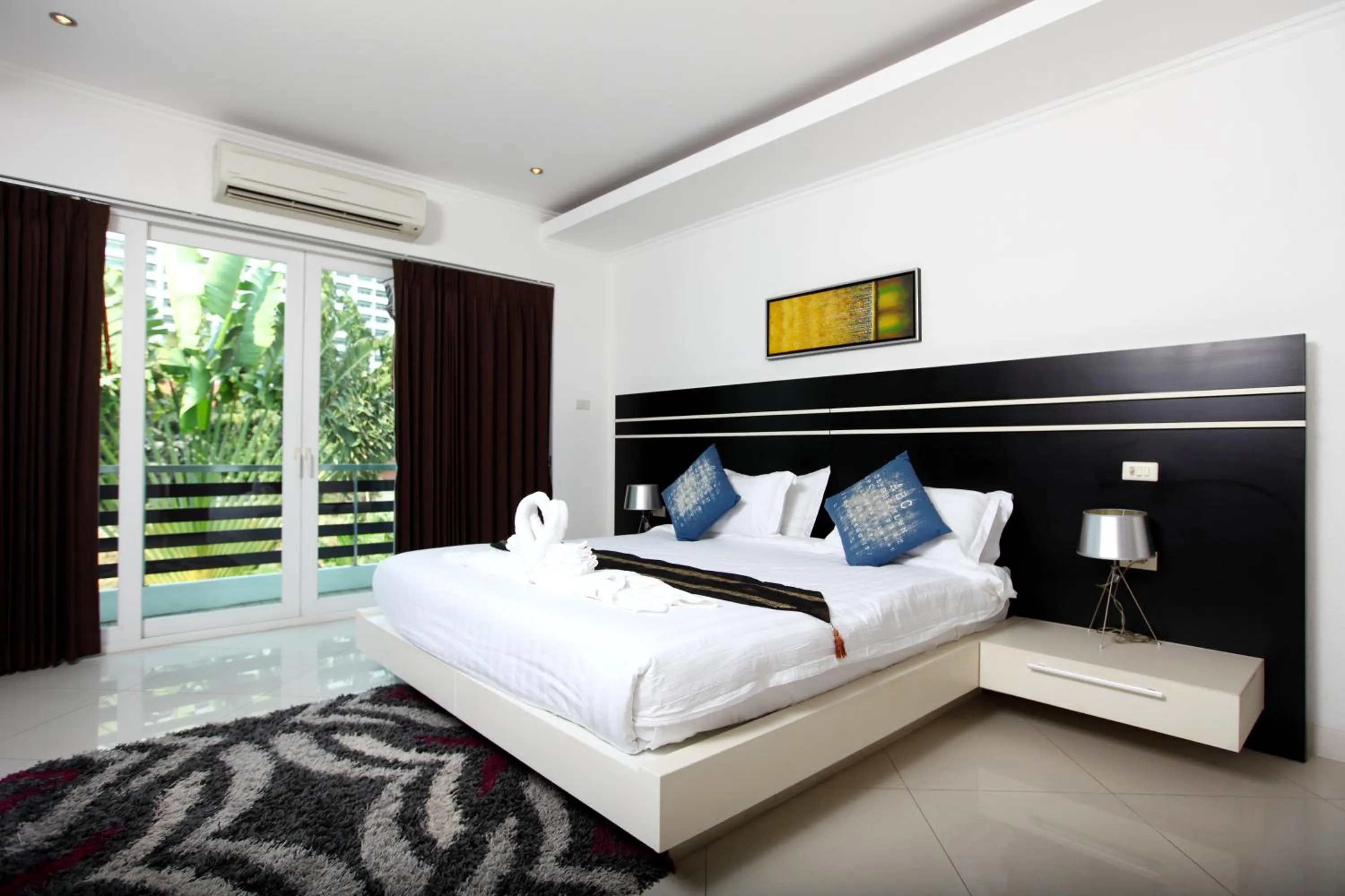 Decorative detail, Bed in Hidden Palm Pool Villas