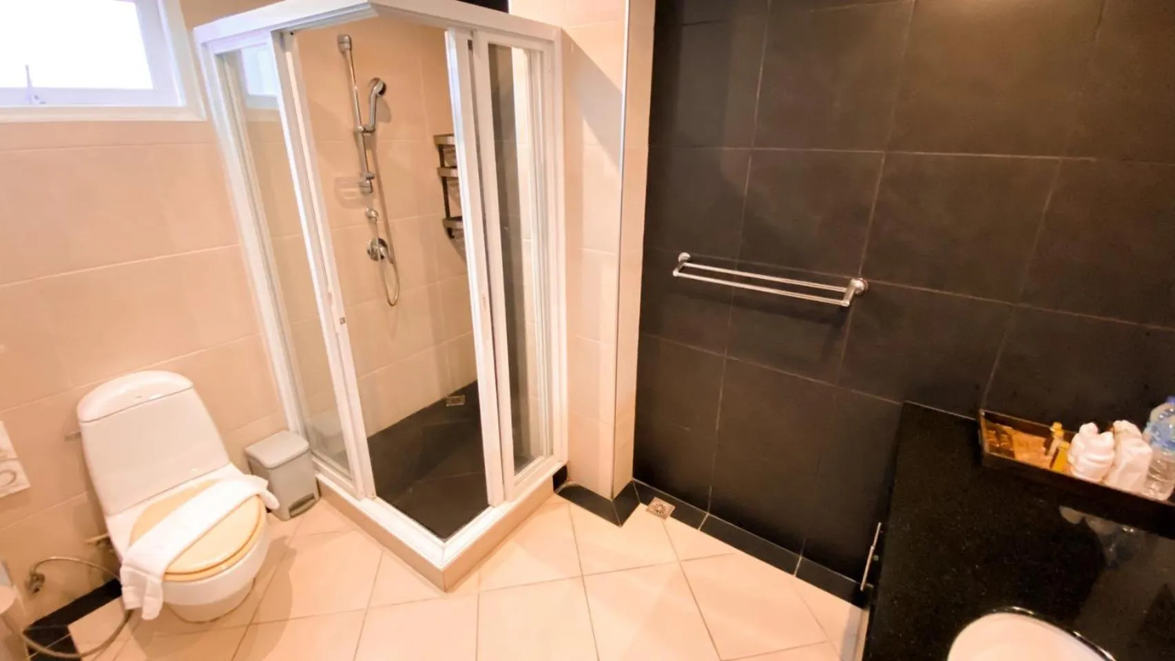 Bathroom in Hidden Palm Pool Villas