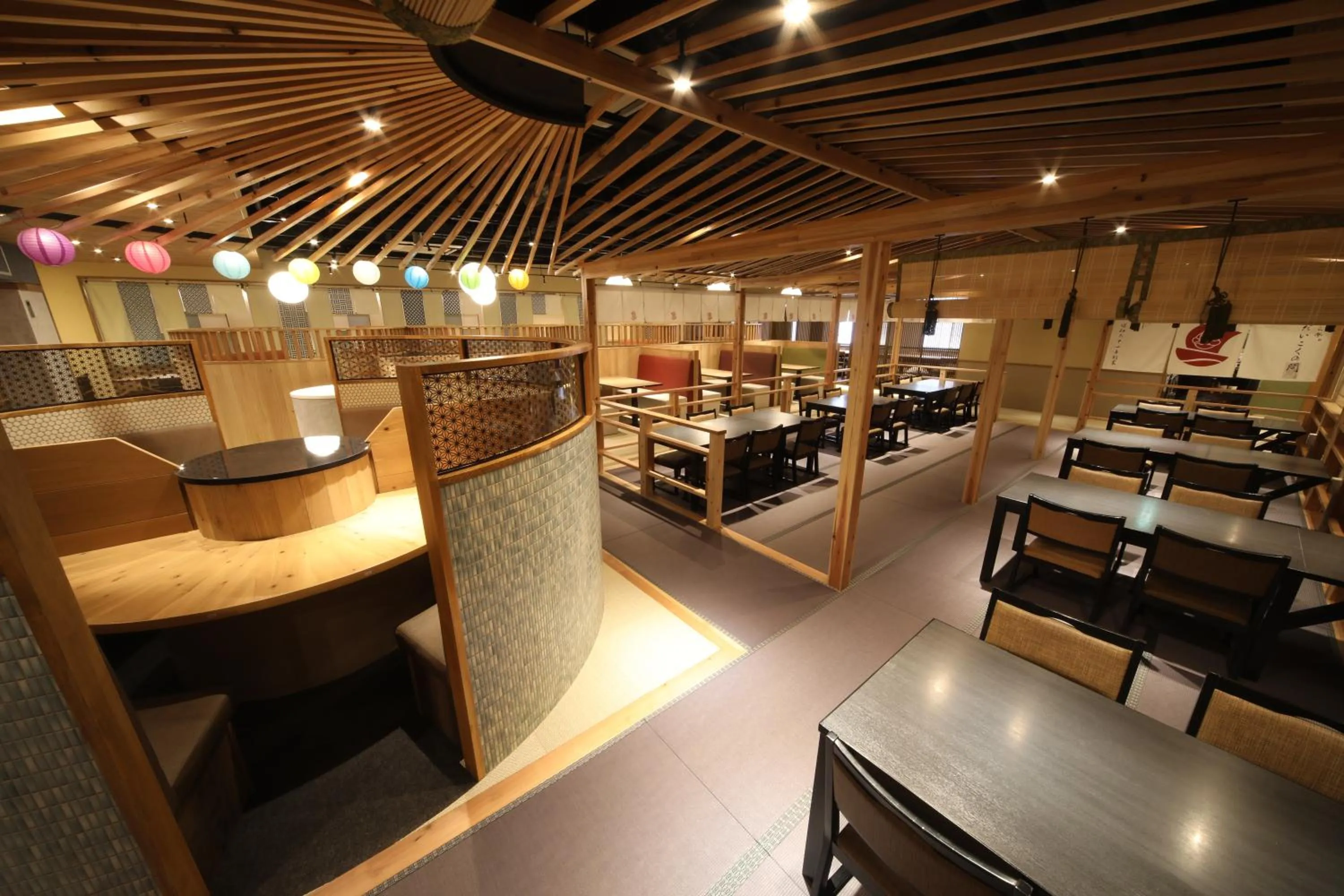 Restaurant/places to eat in -SPA RESORT- Nagoya Kasadera Hotel