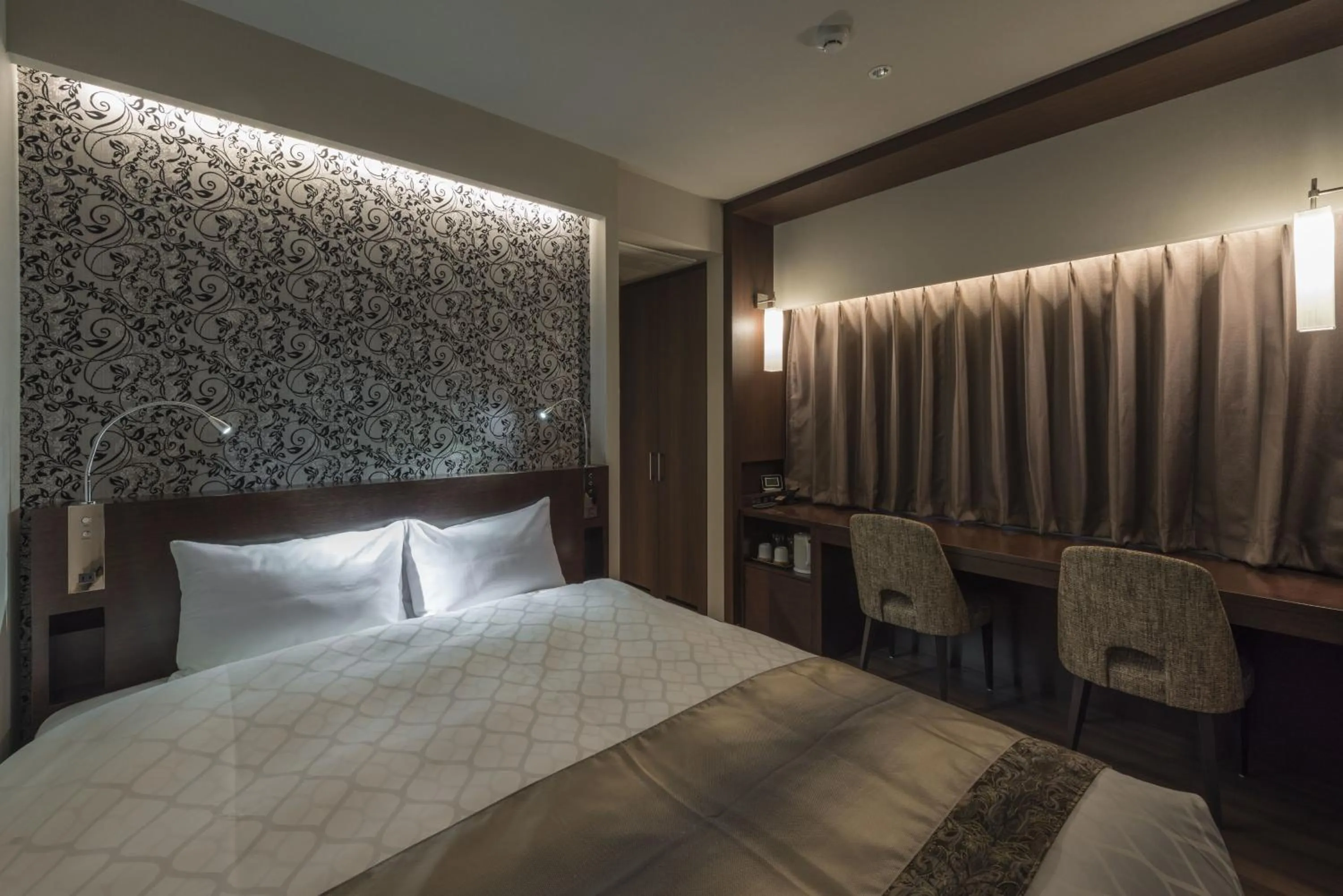 Photo of the whole room, Bed in Nagoya Kanayama Hotel